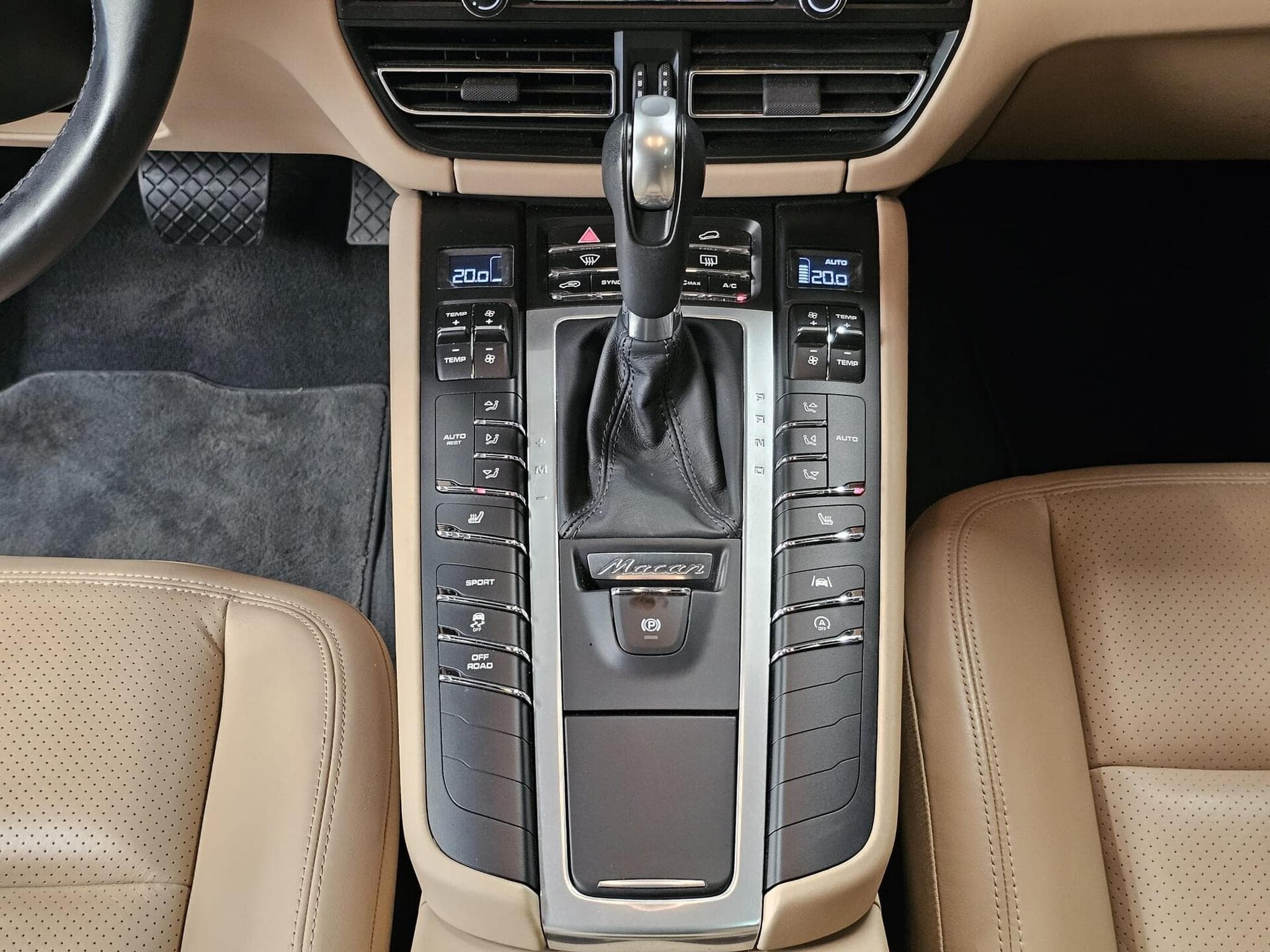 Porsche Macan S (2021) - Photo 8