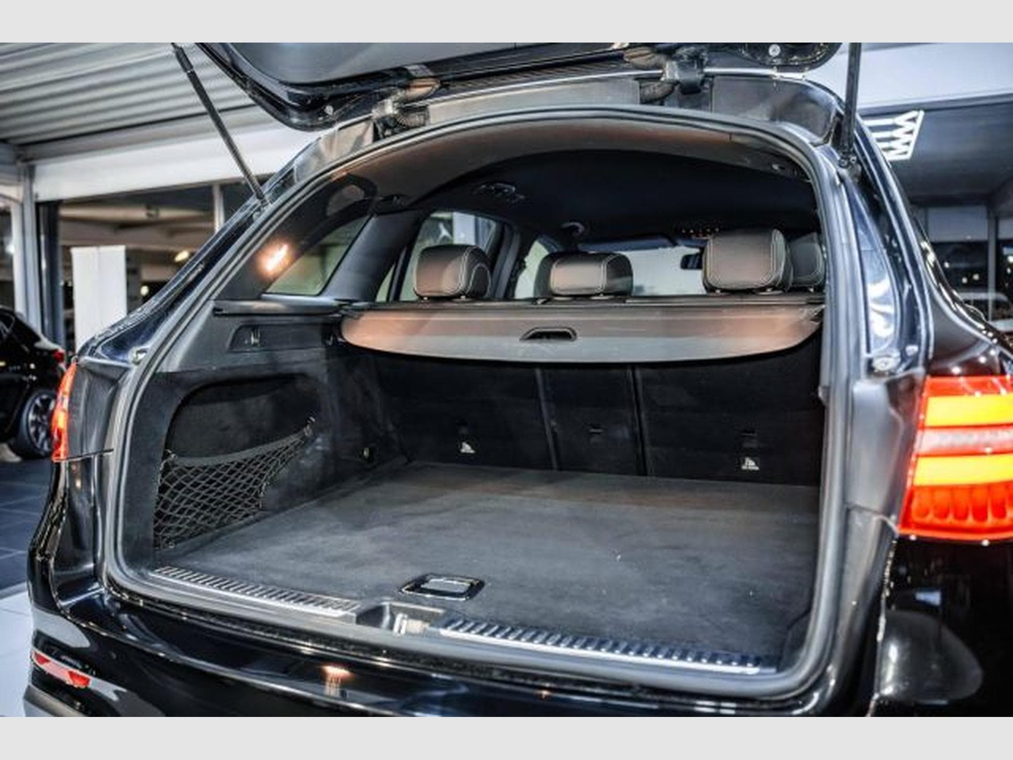 Mercedes GLC 220 GLC 220d 4Matic G-Tronic AMG-Line NAVI LED RFK (2016) - Photo 15