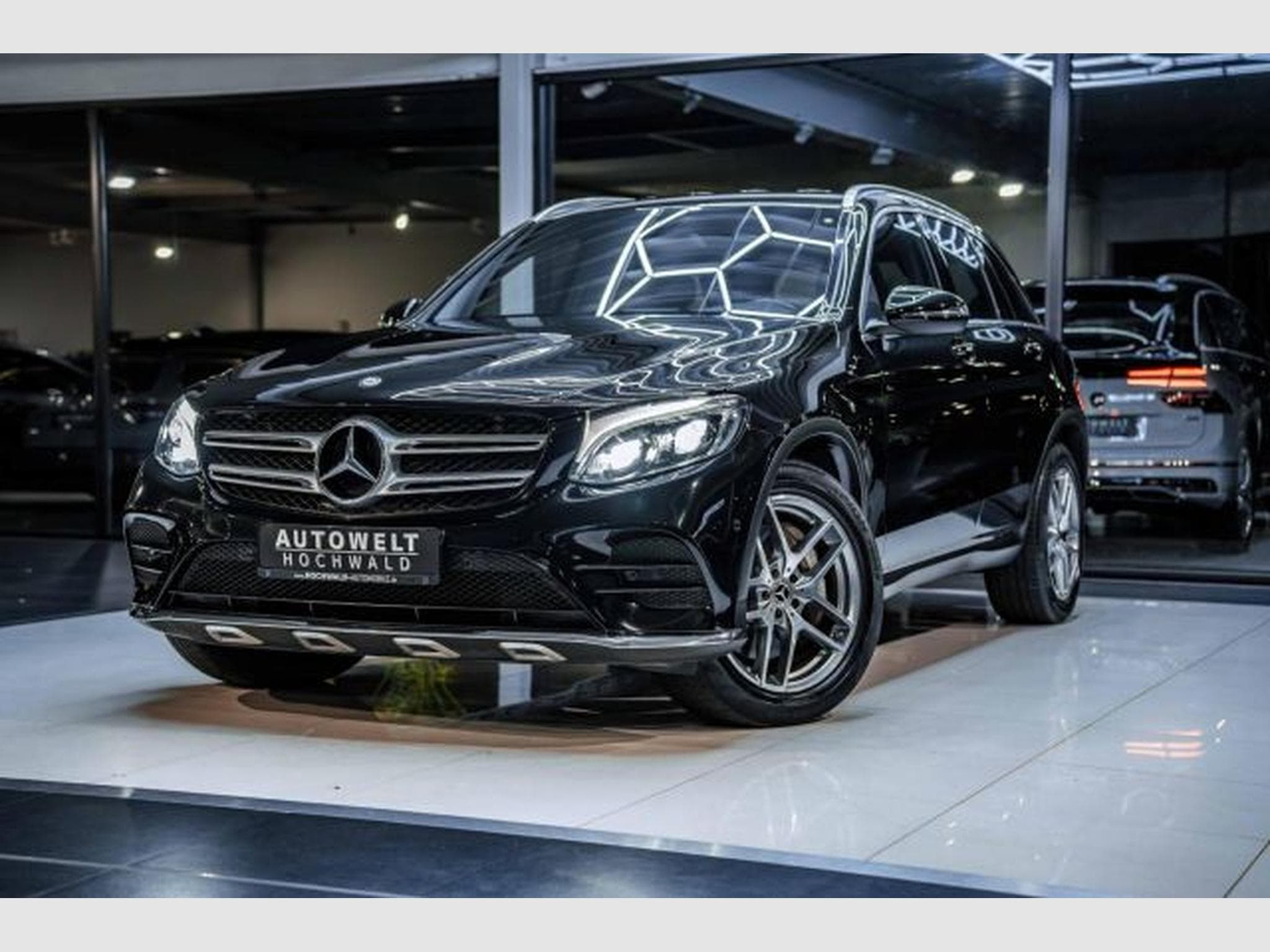 Mercedes GLC 220 GLC 220d 4Matic G-Tronic AMG-Line NAVI LED RFK (2016) - Photo 2
