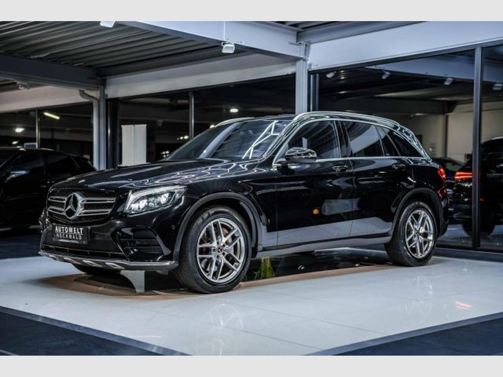 Mercedes GLC 220 GLC 220d 4Matic G-Tronic AMG-Line NAVI LED RFK (2016) - Photo 4