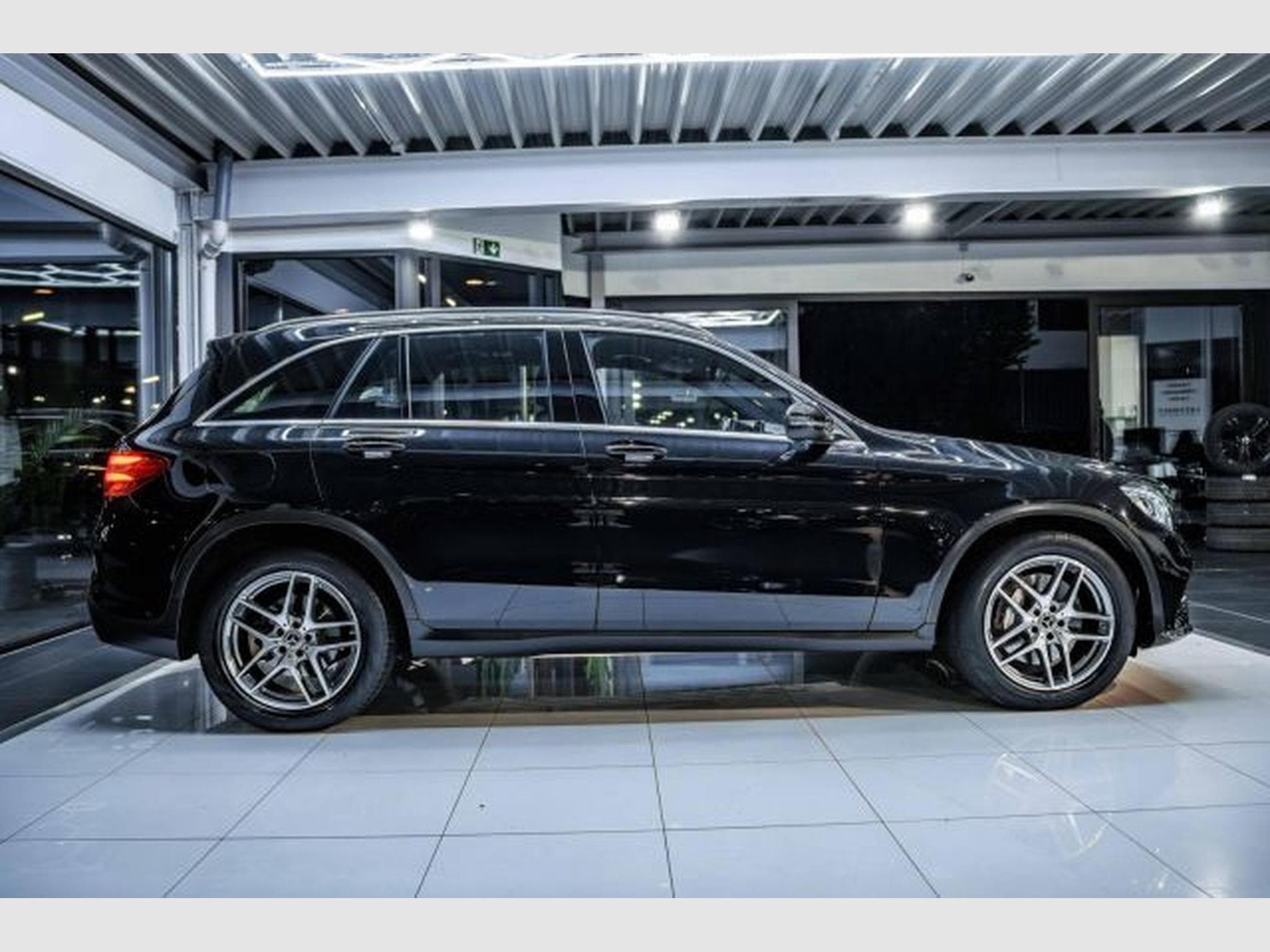Mercedes GLC 220 GLC 220d 4Matic G-Tronic AMG-Line NAVI LED RFK (2016) - Photo 7