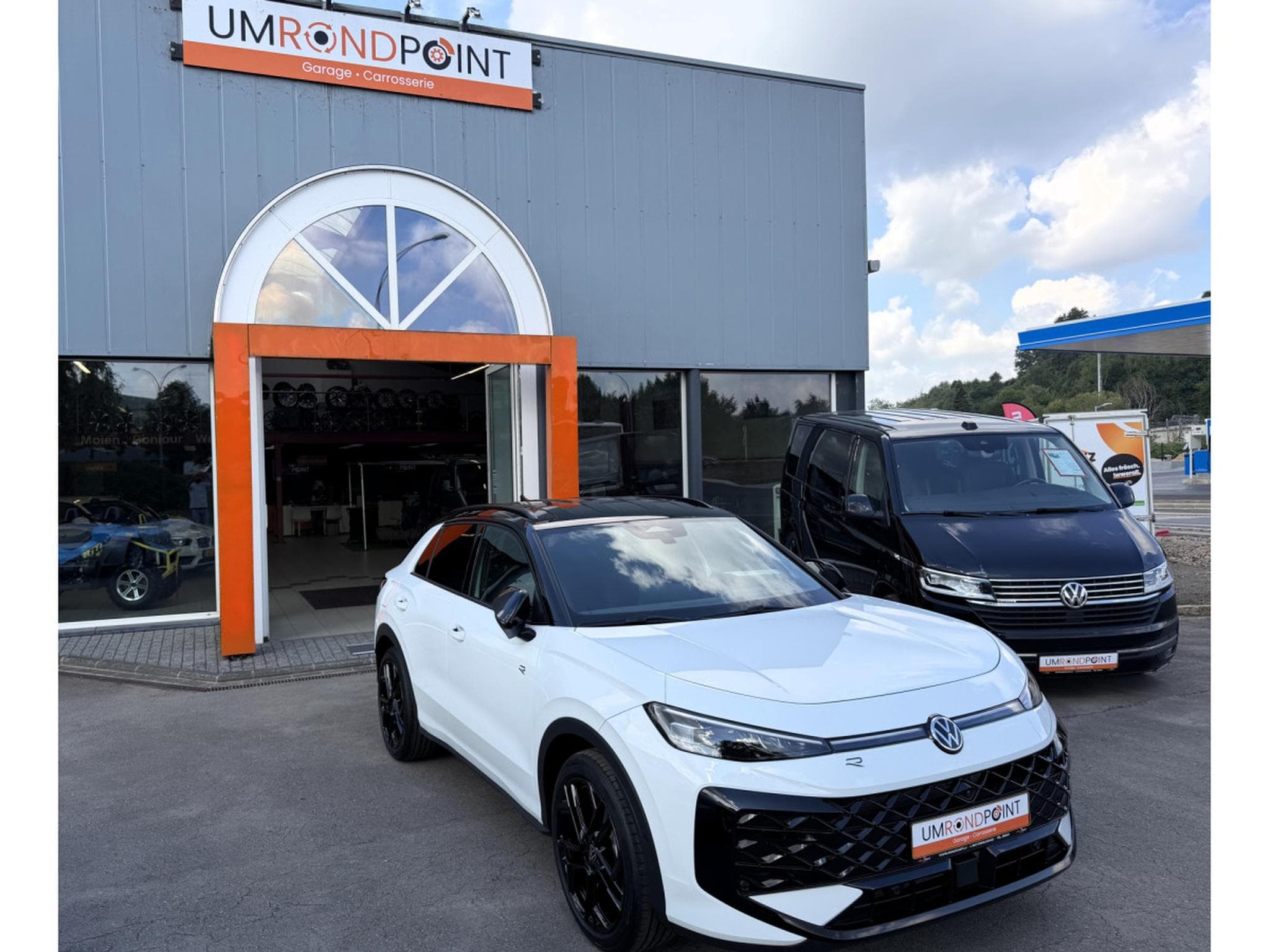 VW T-Roc R-Line 2026 ACC+CAMERA+EHK+SHZ+18”LM+LED PLUS (2026) - Photo 1