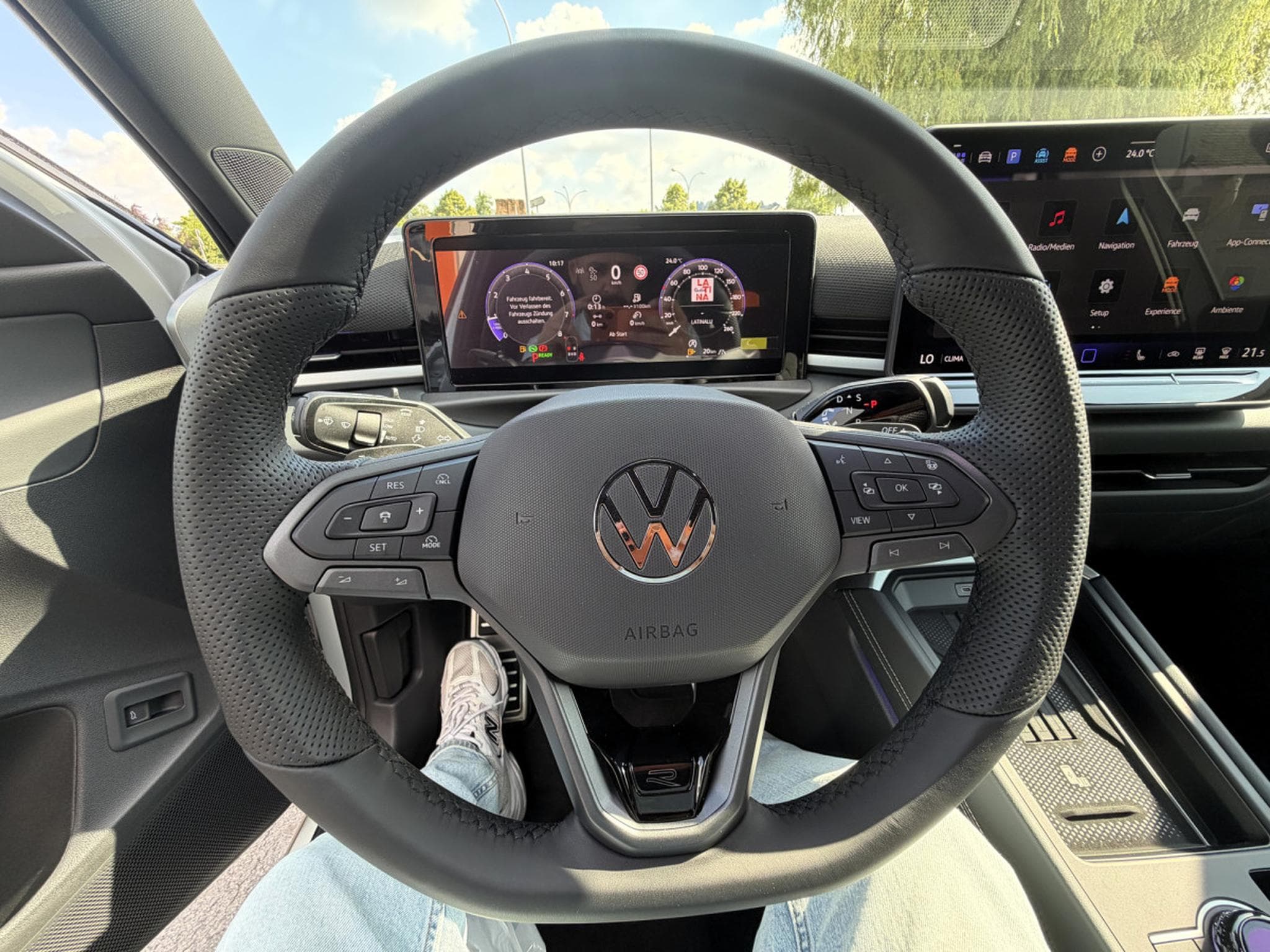 VW T-Roc R-Line 2026 ACC+CAMERA+EHK+SHZ+18”LM+LED PLUS (2026) - Photo 28
