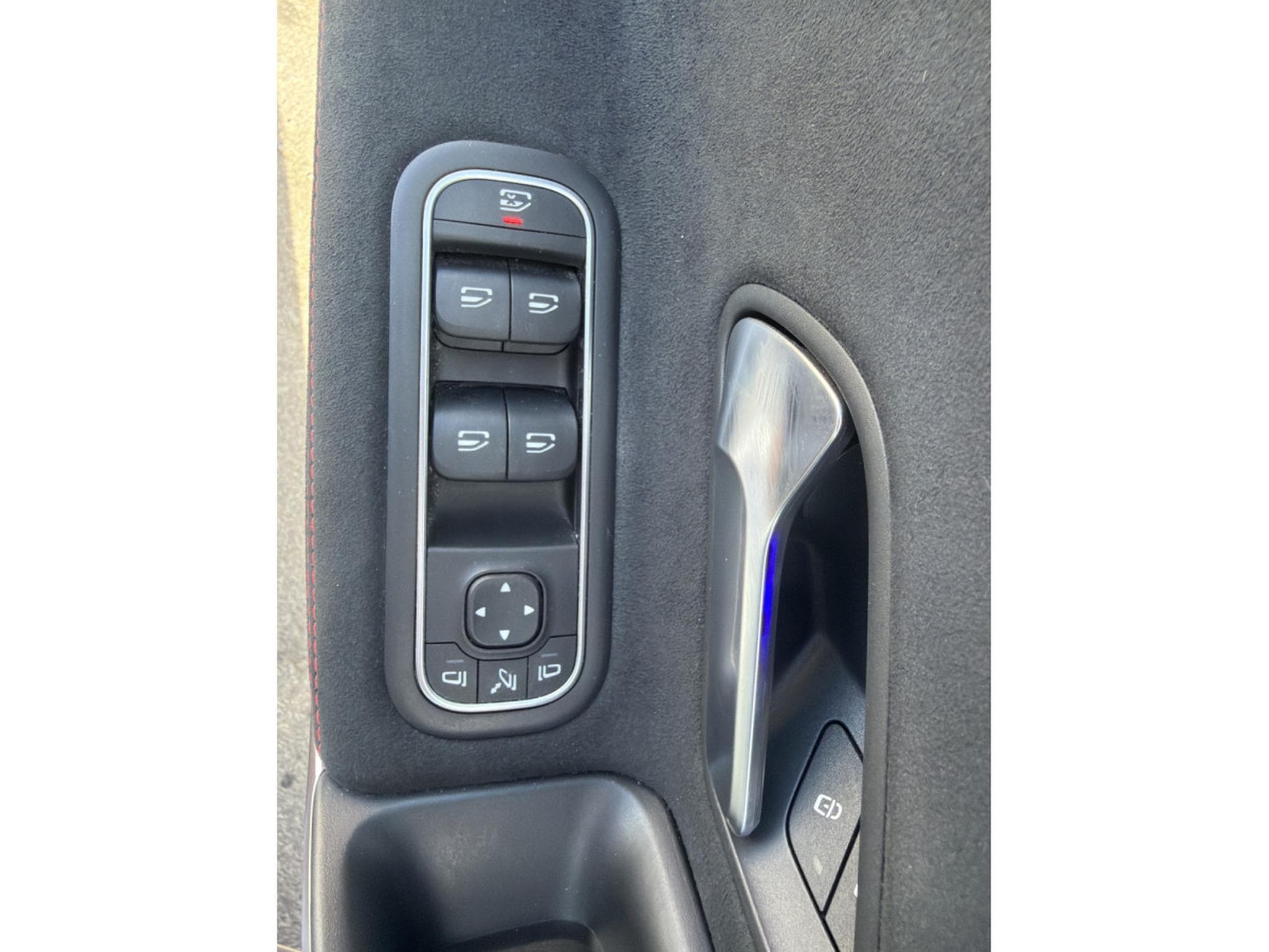 Mercedes A 220 AMG LINE 190CV (2021) - Photo 13