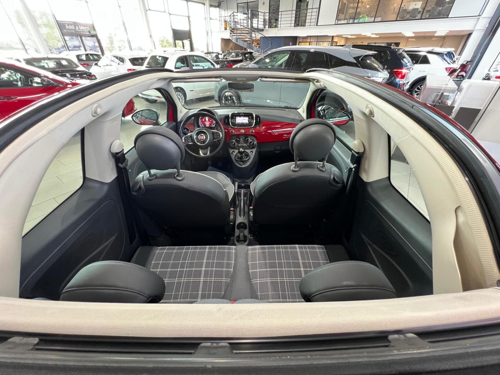 Fiat 500 CABRIO, NAVI, ALU 15'', PDC, DIGITAL COCKPIT (2016) - Photo 6