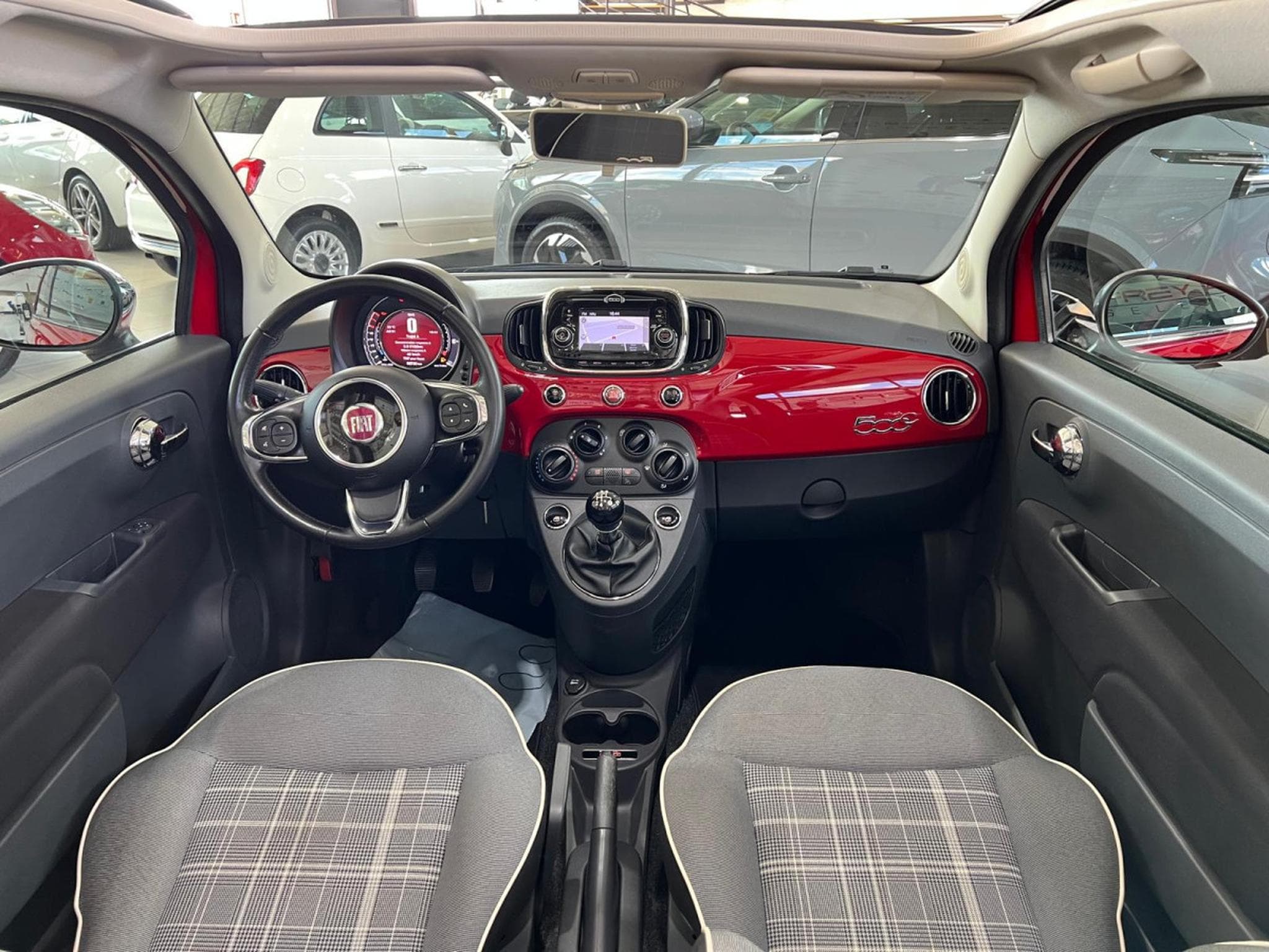 Fiat 500 CABRIO, NAVI, ALU 15'', PDC, DIGITAL COCKPIT (2016) - Photo 8
