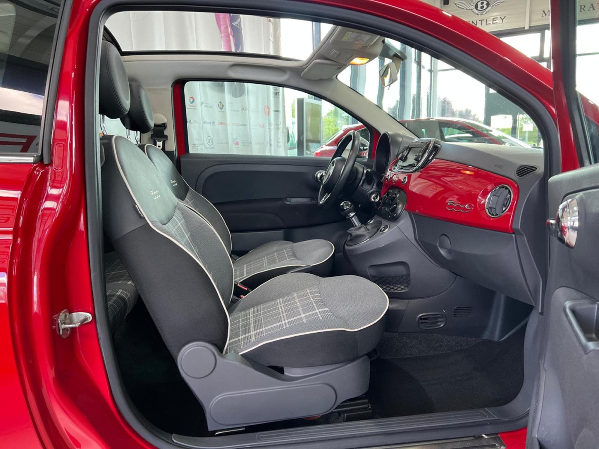 Fiat 500 CABRIO, NAVI, ALU 15'', PDC, DIGITAL COCKPIT (2016) - Photo 9