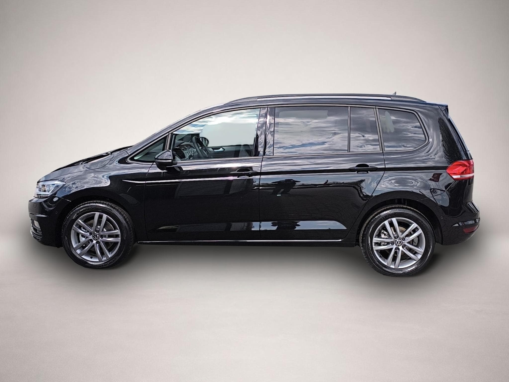 VW Touran (2025) - Photo 4