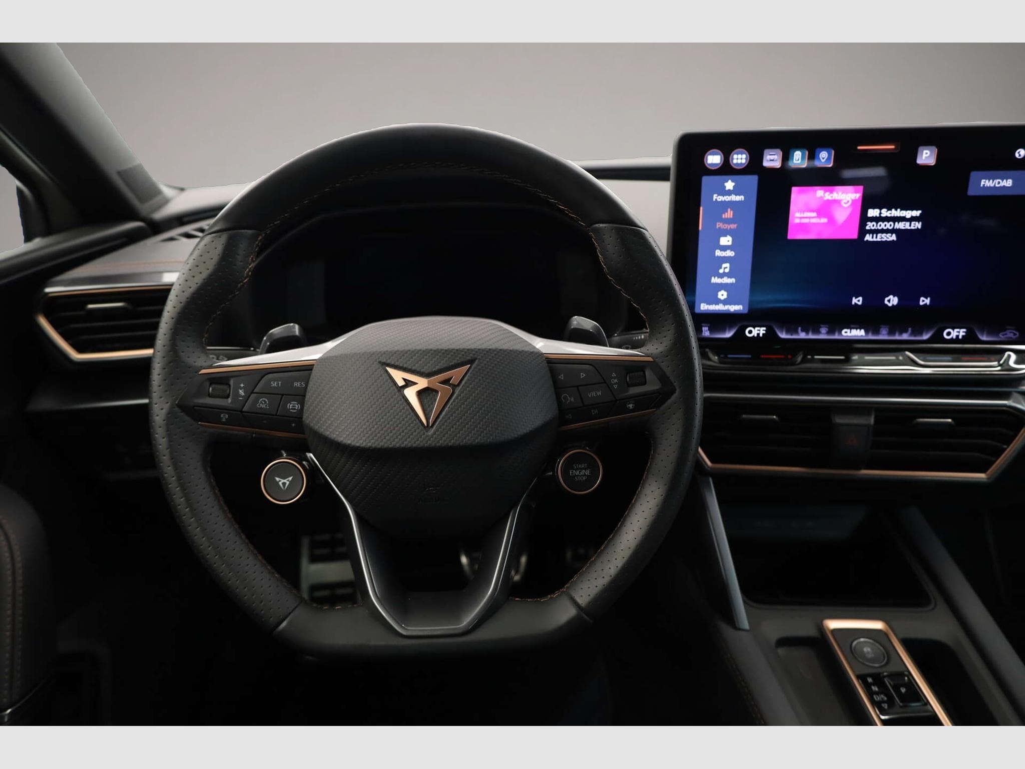 Cupra Leon (2025) - Photo 7