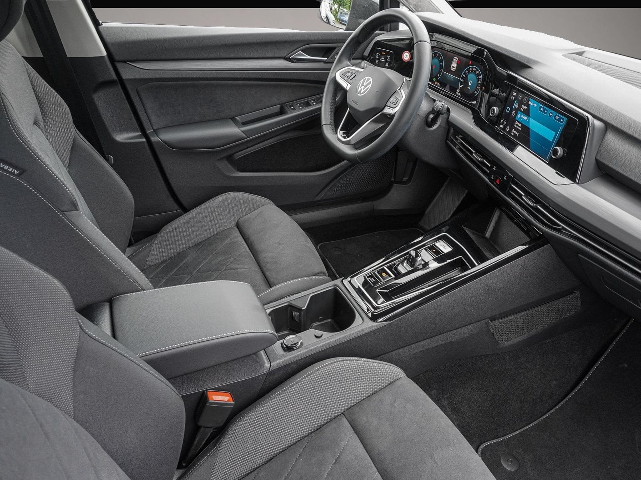 VW Golf (2024) - Photo 6