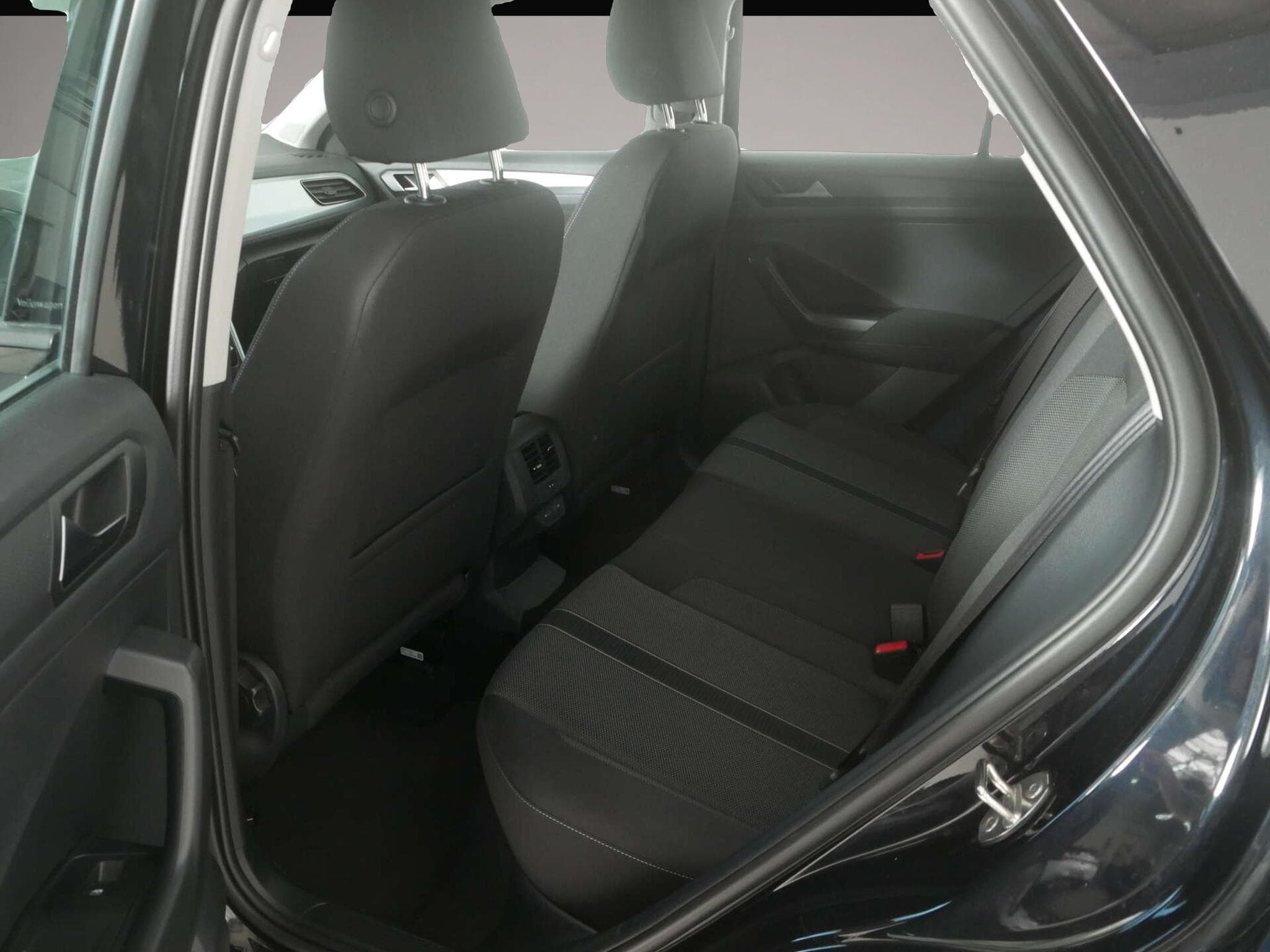 VW T-Roc (2024) - Photo 4