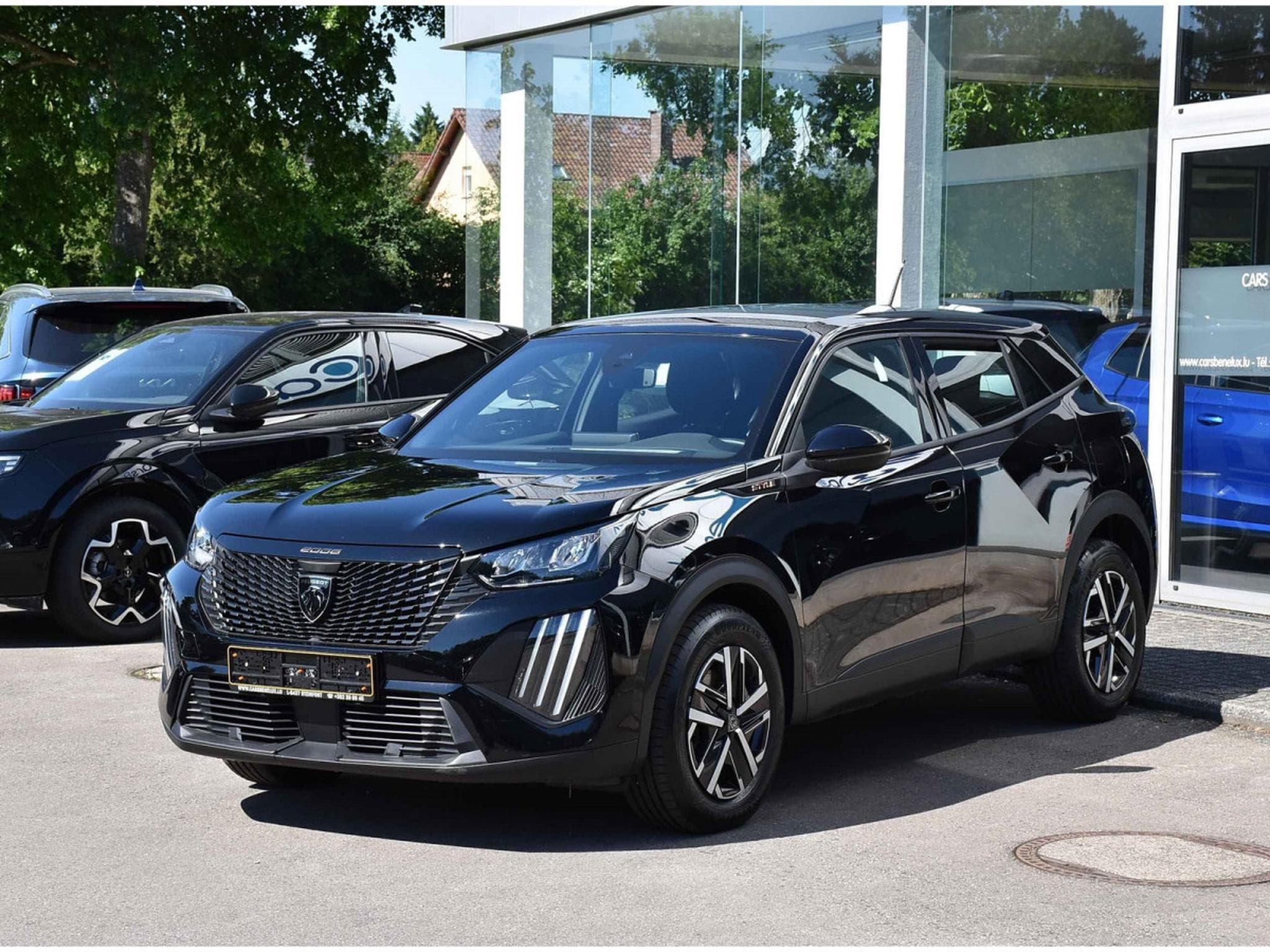 Peugeot 2008 1.2 Hybrid 145 e-DCS6 Style REGUL LANE PDC 1° MAIN (2025) - Photo 2
