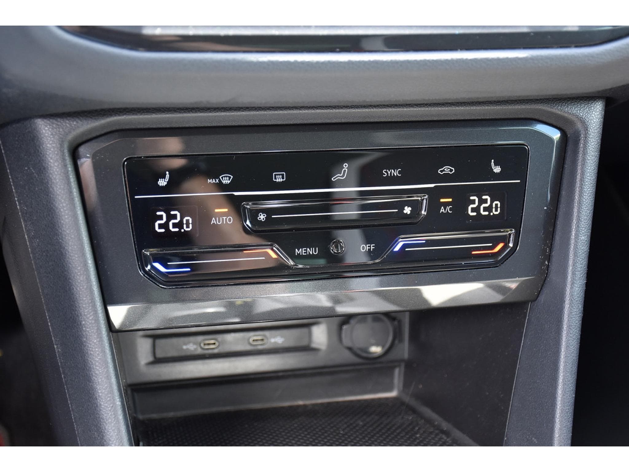 VW Tiguan 1.5 TSI Life DSG ACC TRAVEL SIDE HUD HARMAN ATT RMQ 1° MAIN (2022) - Photo 15
