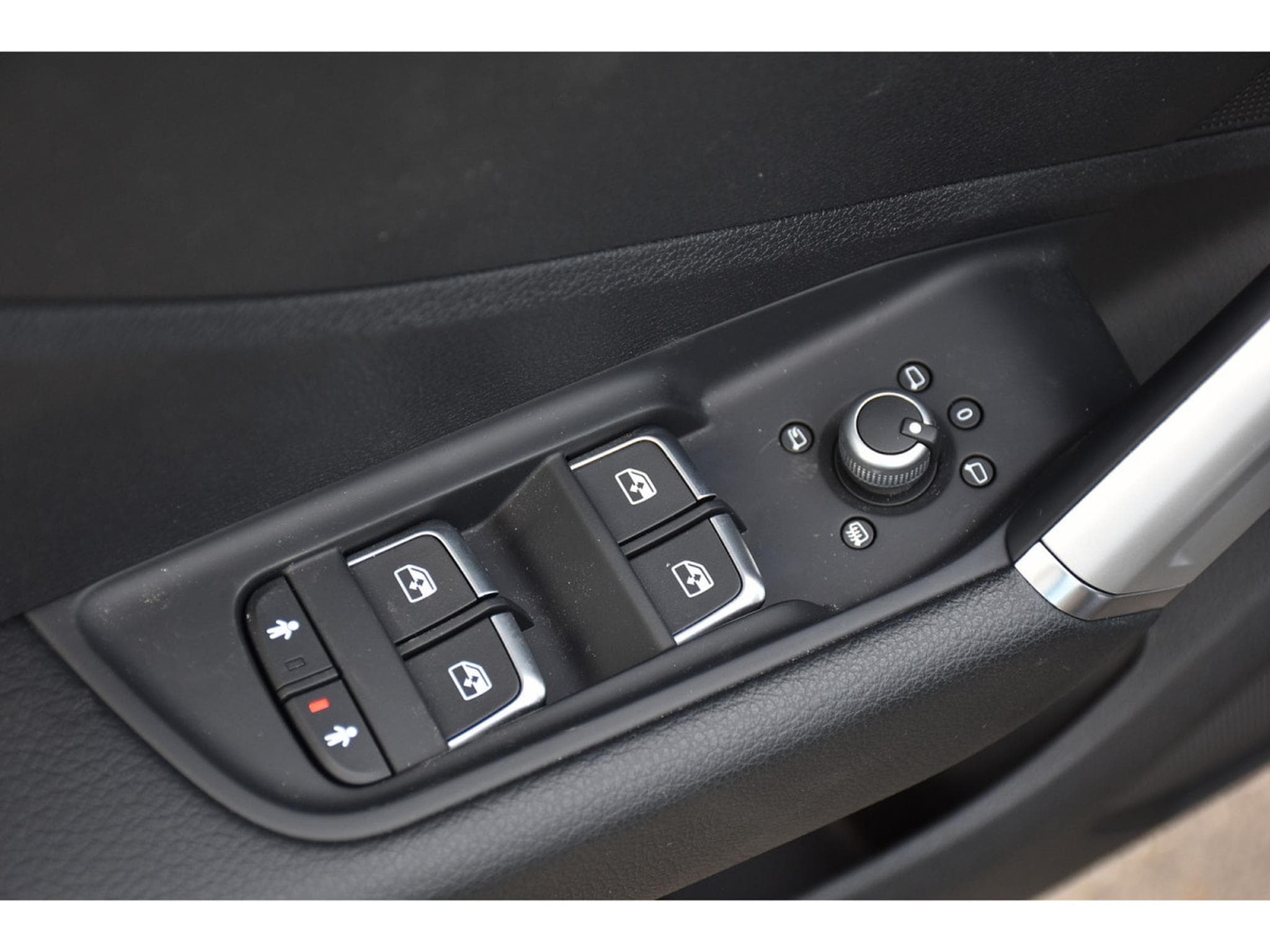 Audi Q2 30 TDI Advanced S-Tronic CUIR GPS LANE LED CAM 1° MAIN (2023) - Photo 23