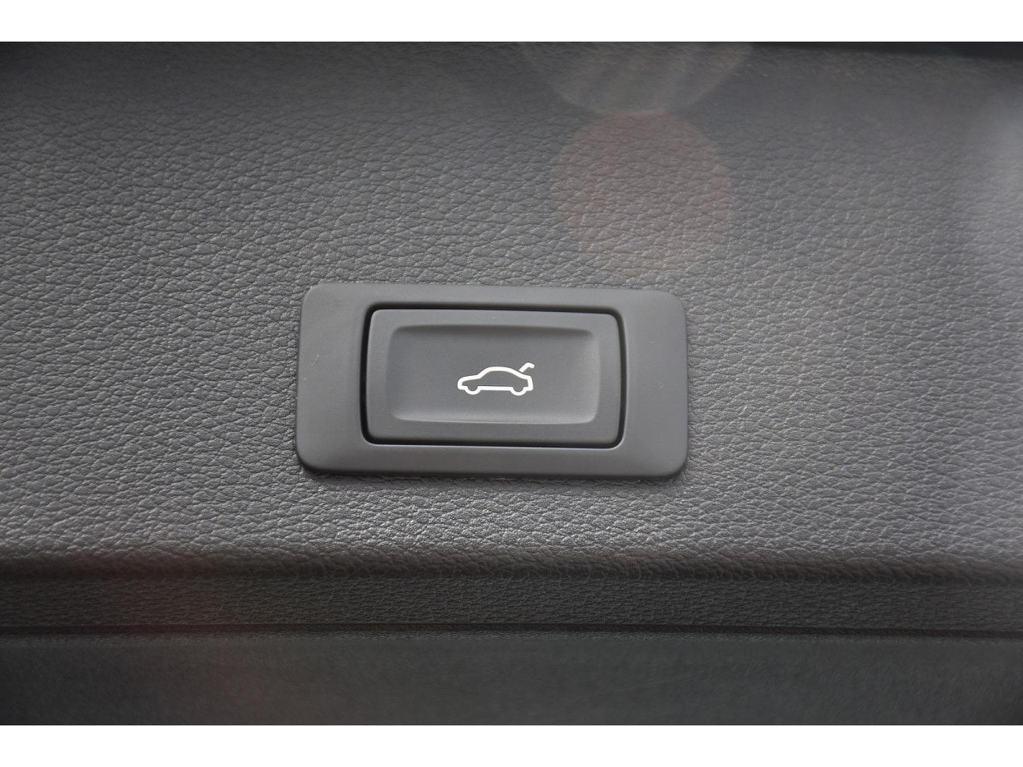 Audi Q2 30 TDI Advanced S-Tronic CUIR GPS LANE LED CAM 1° MAIN (2023) - Photo 24
