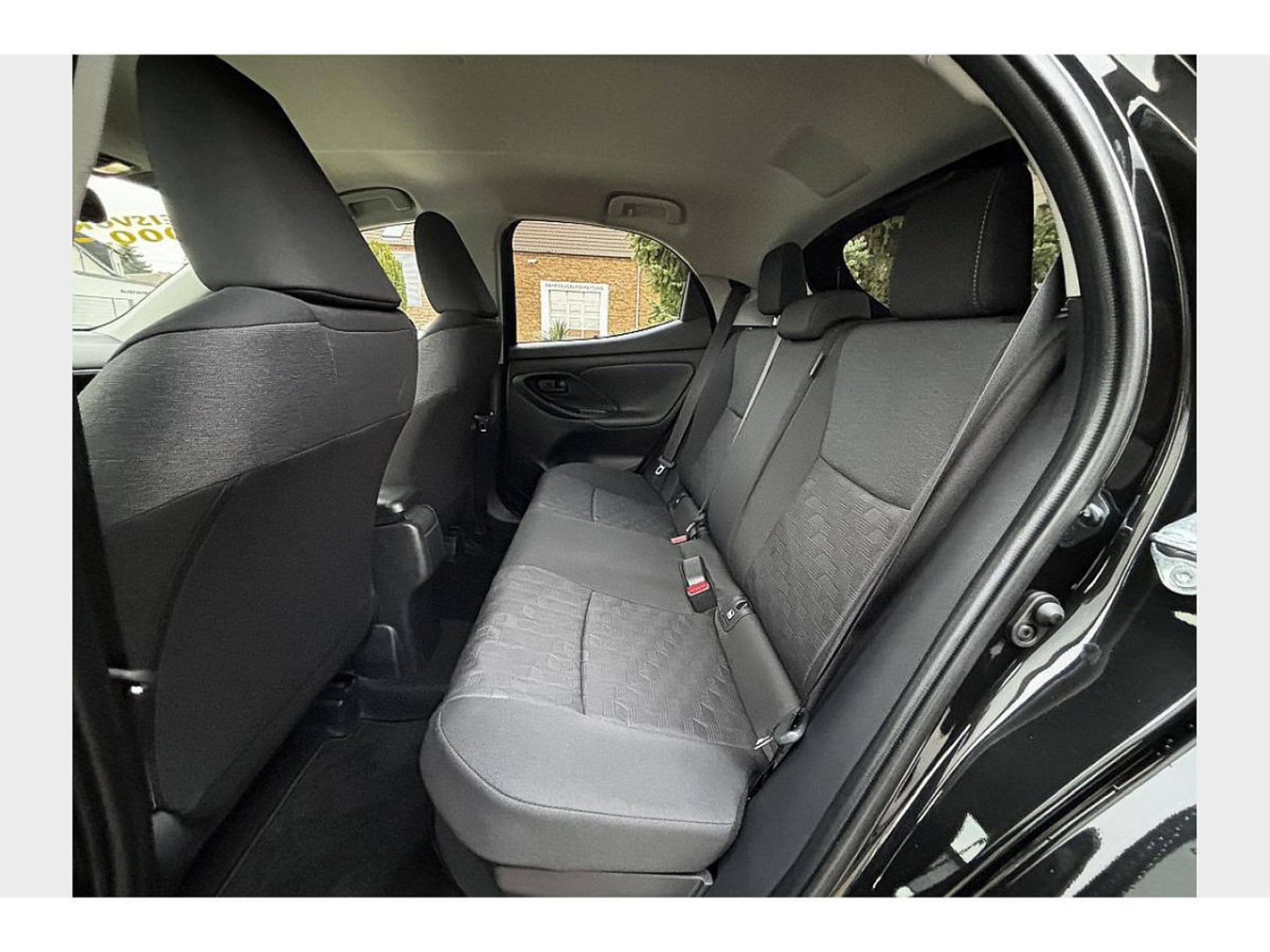 Toyota Yaris 1.5 VVT-i  116 Hybride Teamplayer (2026) - Photo 10