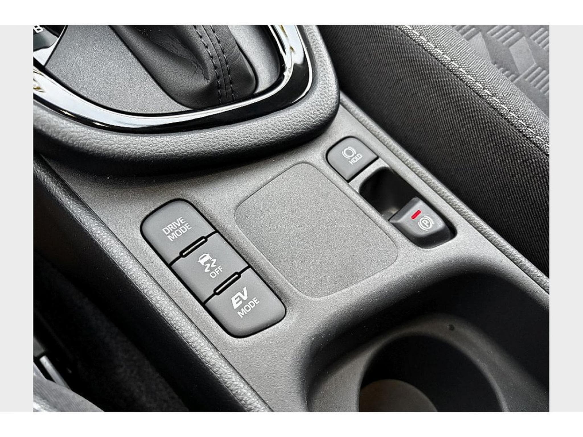 Toyota Yaris 1.5 VVT-i  116 Hybride Teamplayer (2026) - Photo 9