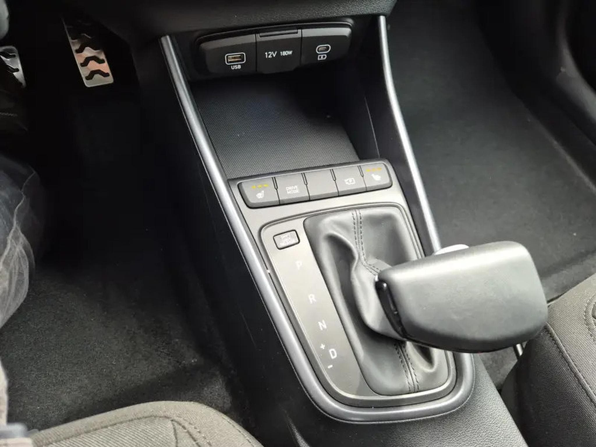 Hyundai Bayon 1.0T-GDI 90 AT Trend (2026) - Photo 20