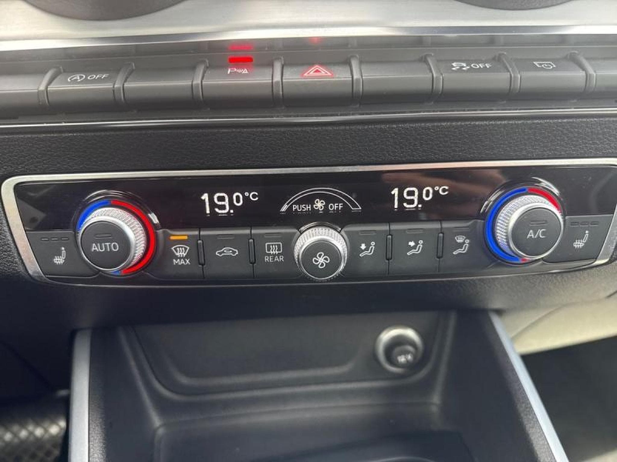 AUDI Q2 35 TDI 150ch Business line quattro S tronic 7 Euro6d-T (2019) - Photo 10