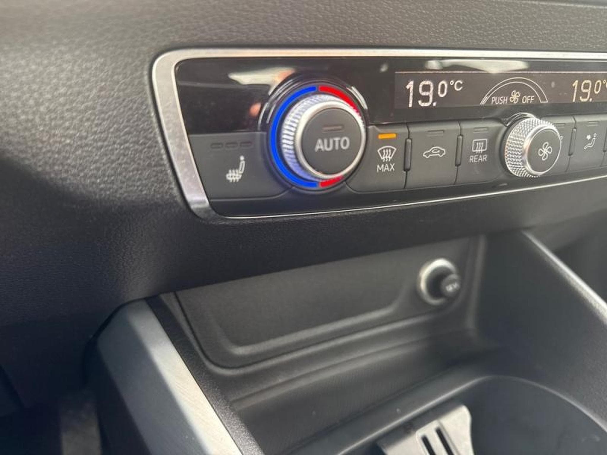 AUDI Q2 35 TDI 150ch Business line quattro S tronic 7 Euro6d-T (2019) - Photo 12