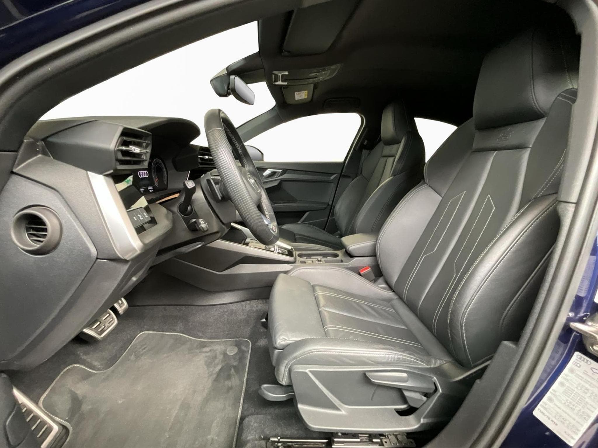 Audi A3 Berline+S-Line+35TDI+S-Tronic+P.Premium (2023) - Photo 9
