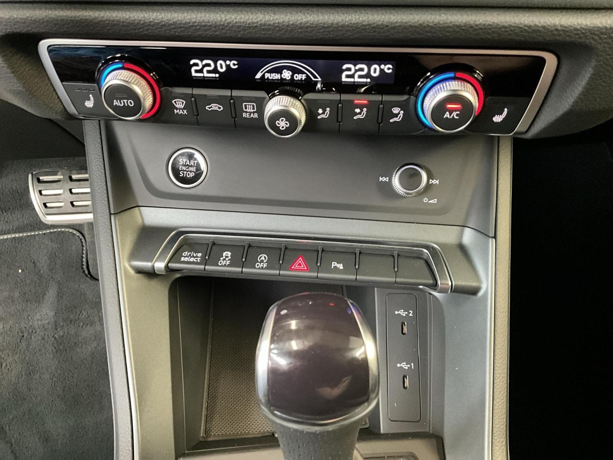 Audi Q3 SB+s-line+35TFSI+S-Tronic+P.Premium+Black-Style (2025) - Photo 20