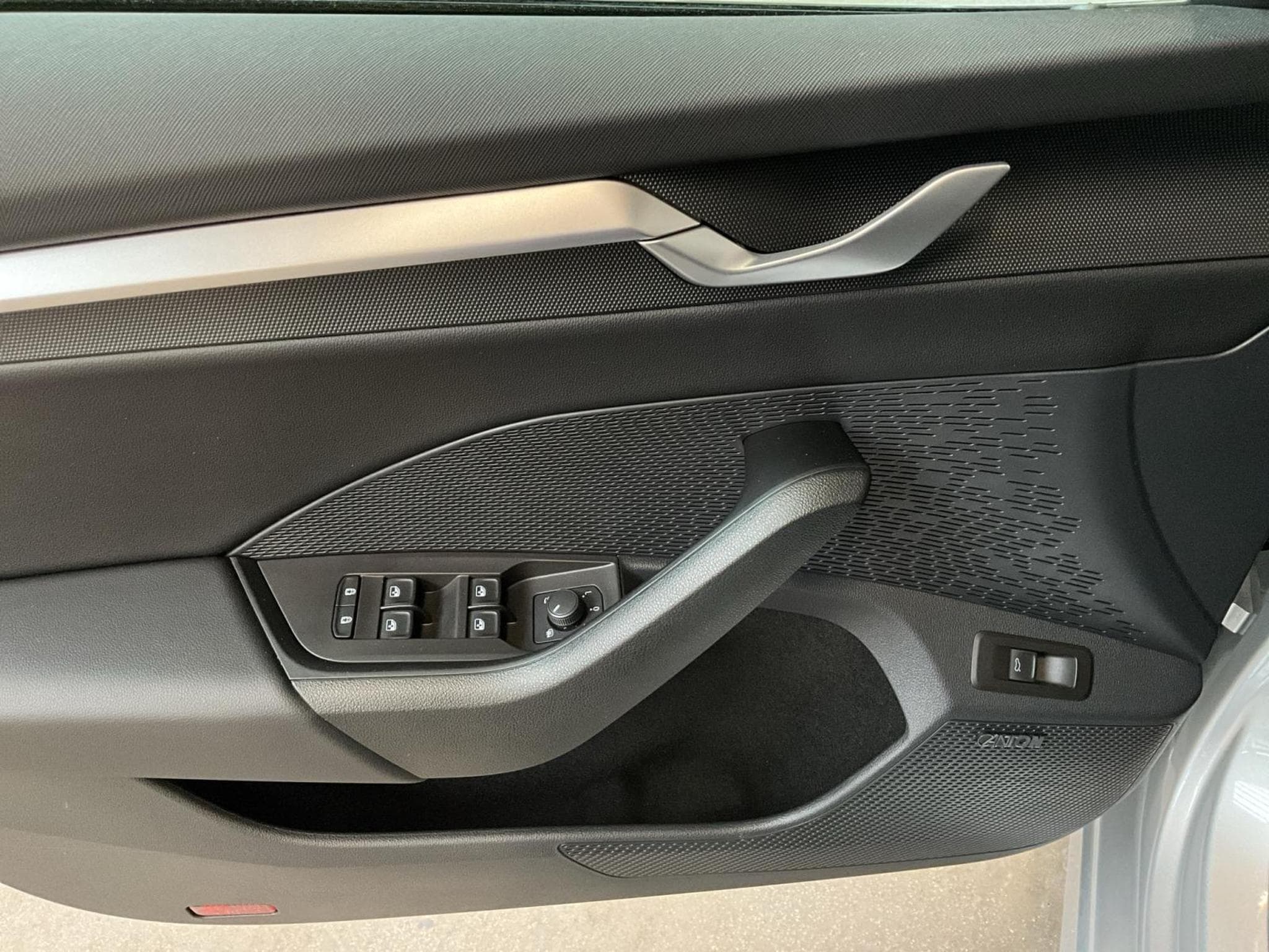 Skoda Octavia Combi+Selection+DSG+P.Ultra-Noir (2025) - Photo 14