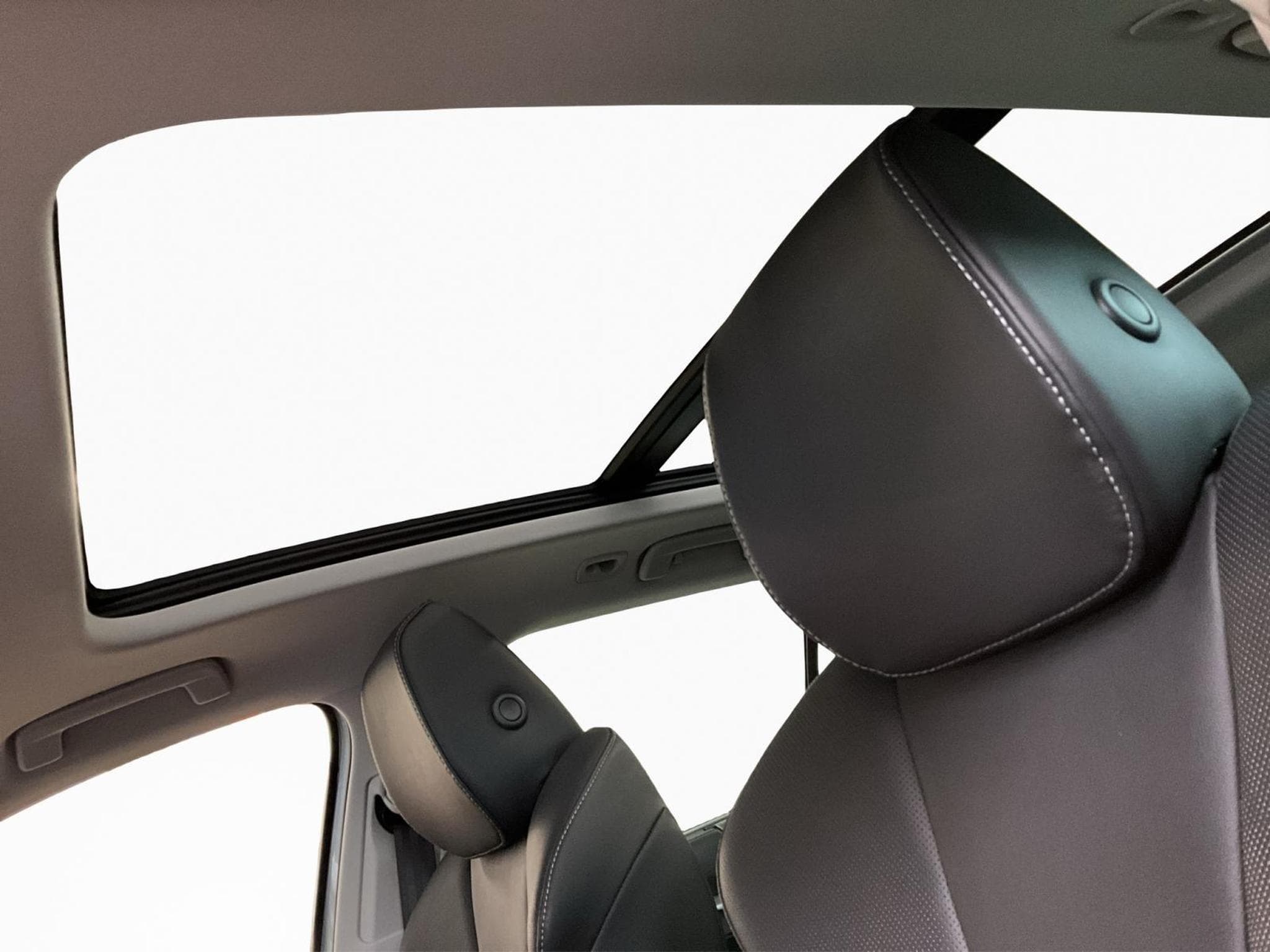 Skoda Octavia Combi+Selection+DSG+P.Ultra-Noir (2025) - Photo 15