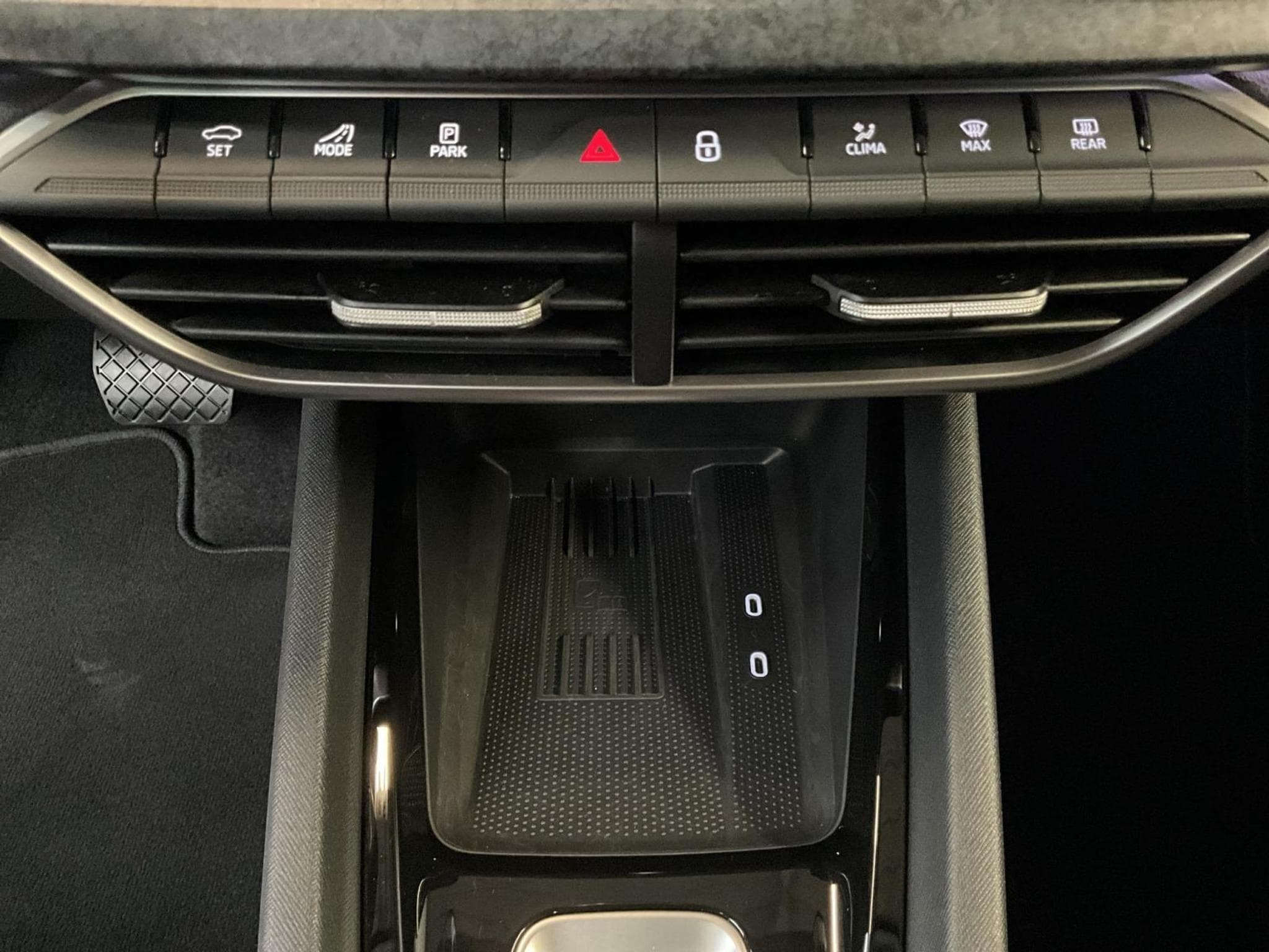 Skoda Octavia Combi+Selection+DSG+P.Ultra-Noir (2025) - Photo 22