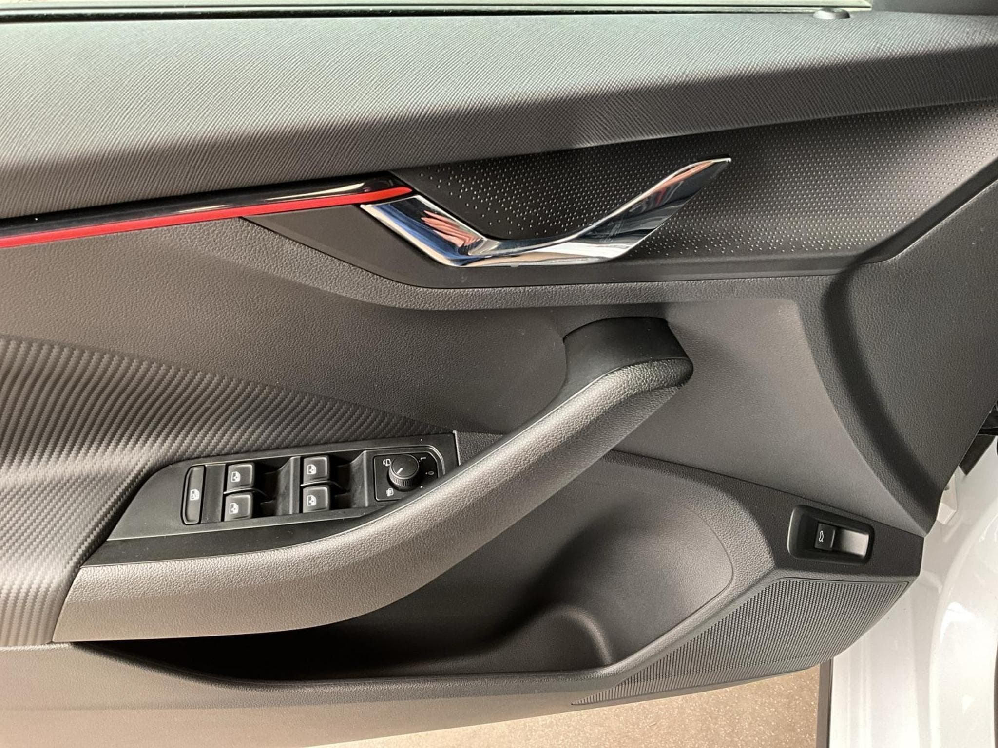 Skoda Kamiq Monte-Carlo+DSG+P.Ass+LED+Park&Go+ (2025) - Photo 14