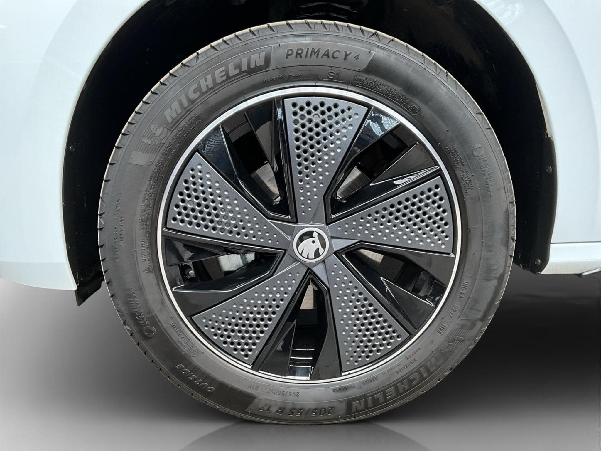 Skoda Kamiq Monte-Carlo+DSG+P.Ass+LED+Park&Go+ (2025) - Photo 8
