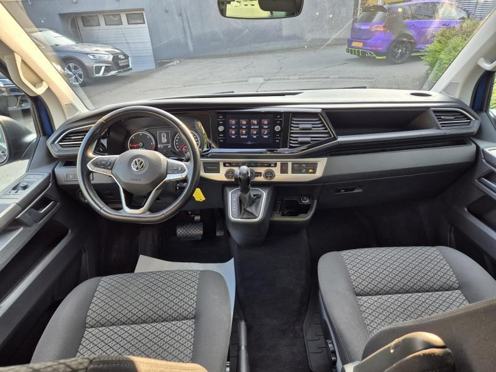 VW Multivan Trendline (2020) - Photo 7
