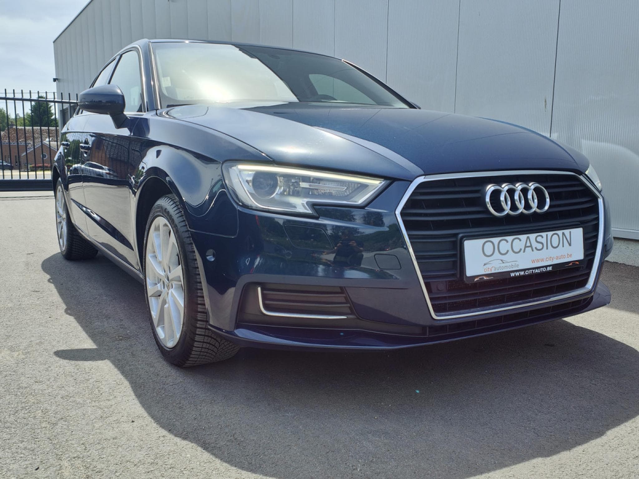 Audi A3 30 TDI AMBITION GPS CARPLAY CLIM AUTO APS AV/AR (2019) - Photo 29