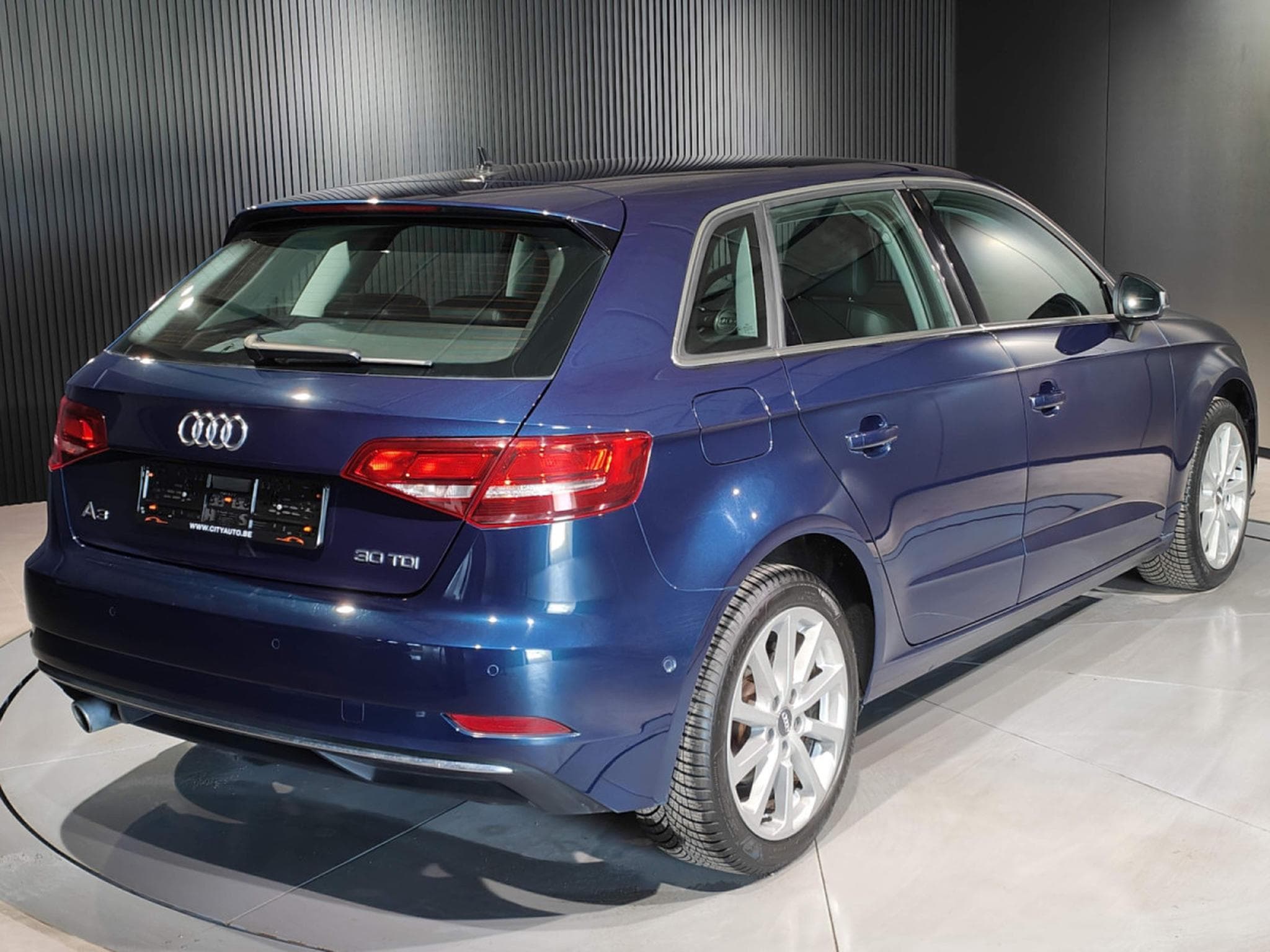 Audi A3 30 TDI AMBITION GPS CARPLAY CLIM AUTO APS AV/AR (2019) - Photo 3
