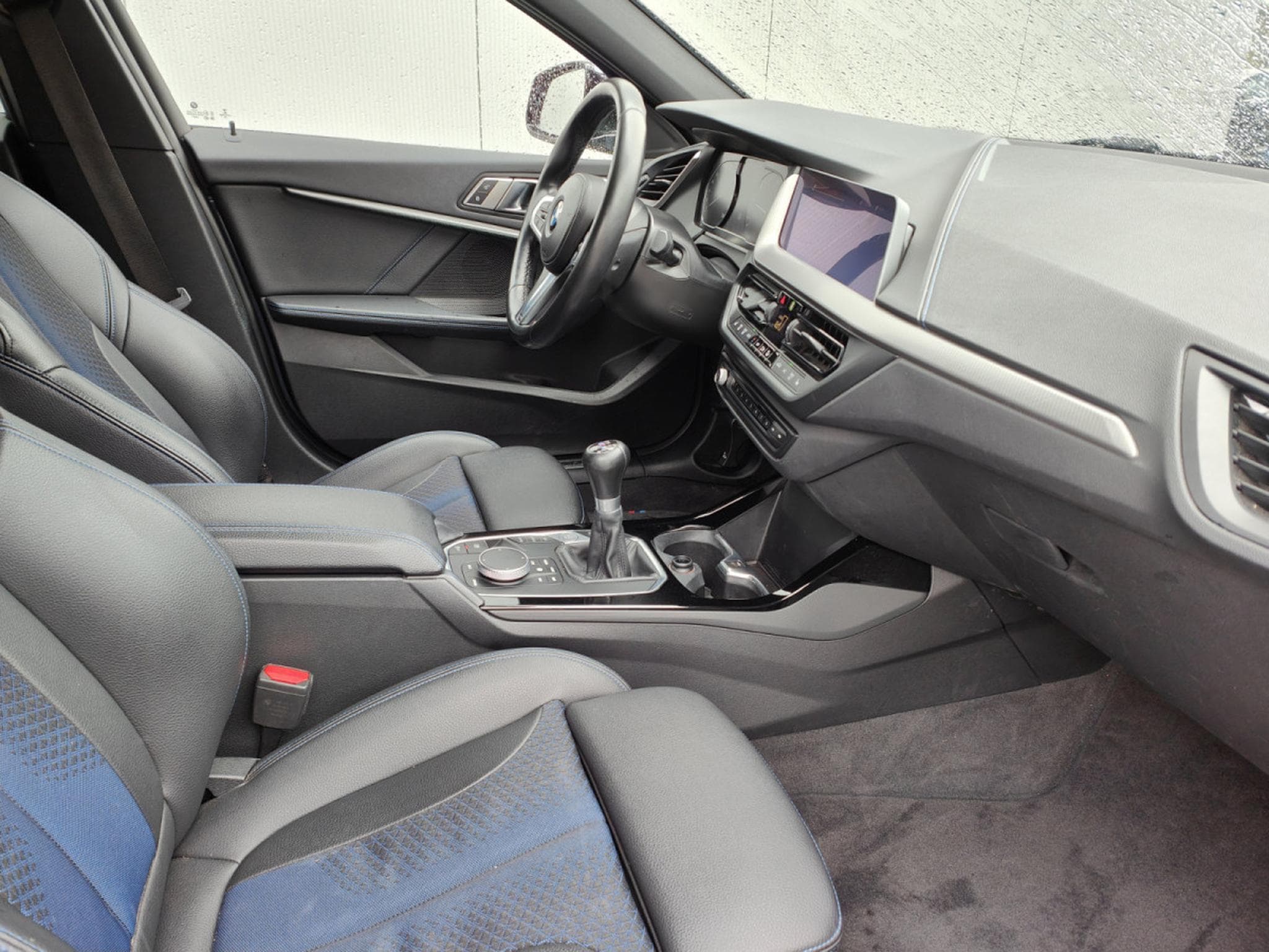 BMW 118 118I PACK M GPS CAMERA CARPLAY SIEGES CHAUFFANTS (2021) - Photo 7
