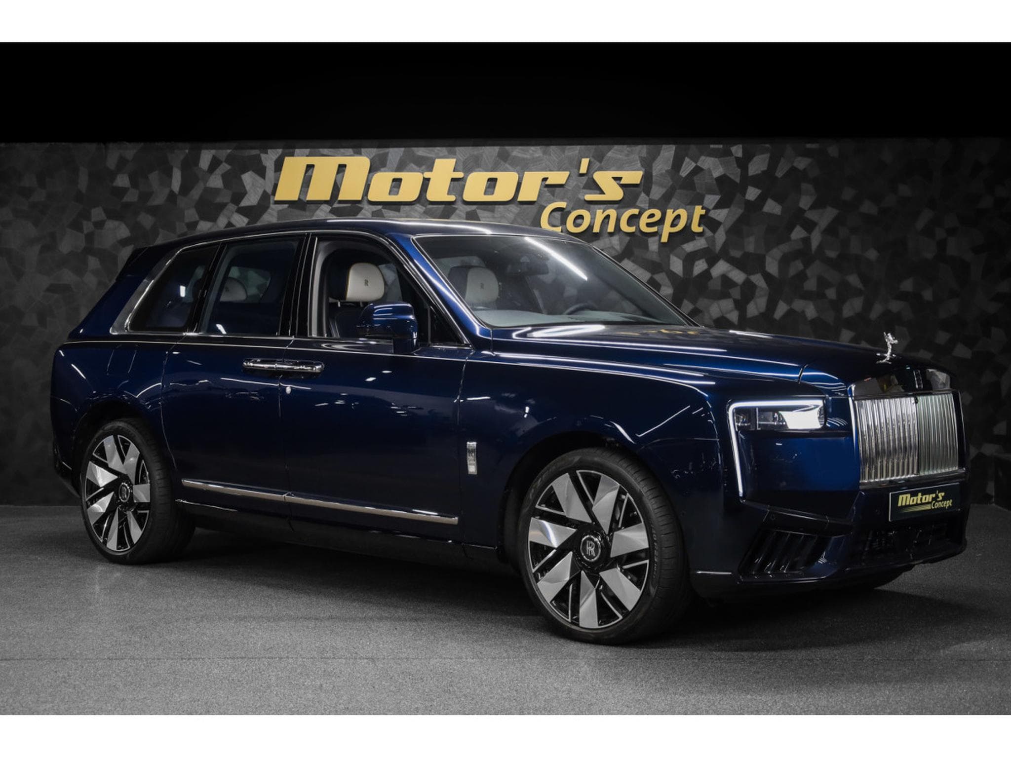 Rolls-Royce Cullinan 6.75 V12 - Midnight Sapphire (2026) - Photo 6