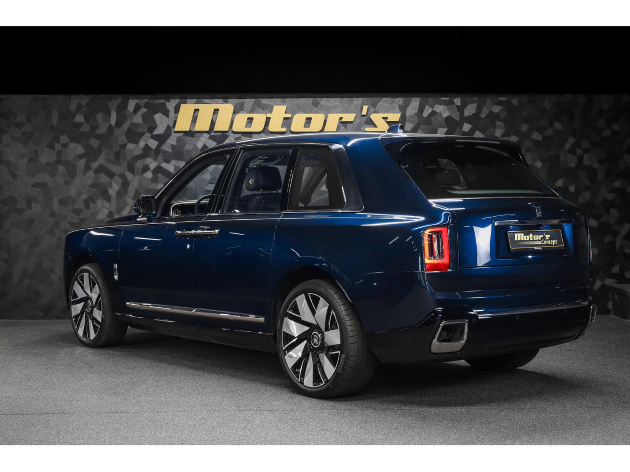 Rolls-Royce Cullinan 6.75 V12 - Midnight Sapphire (2026) - Photo 7