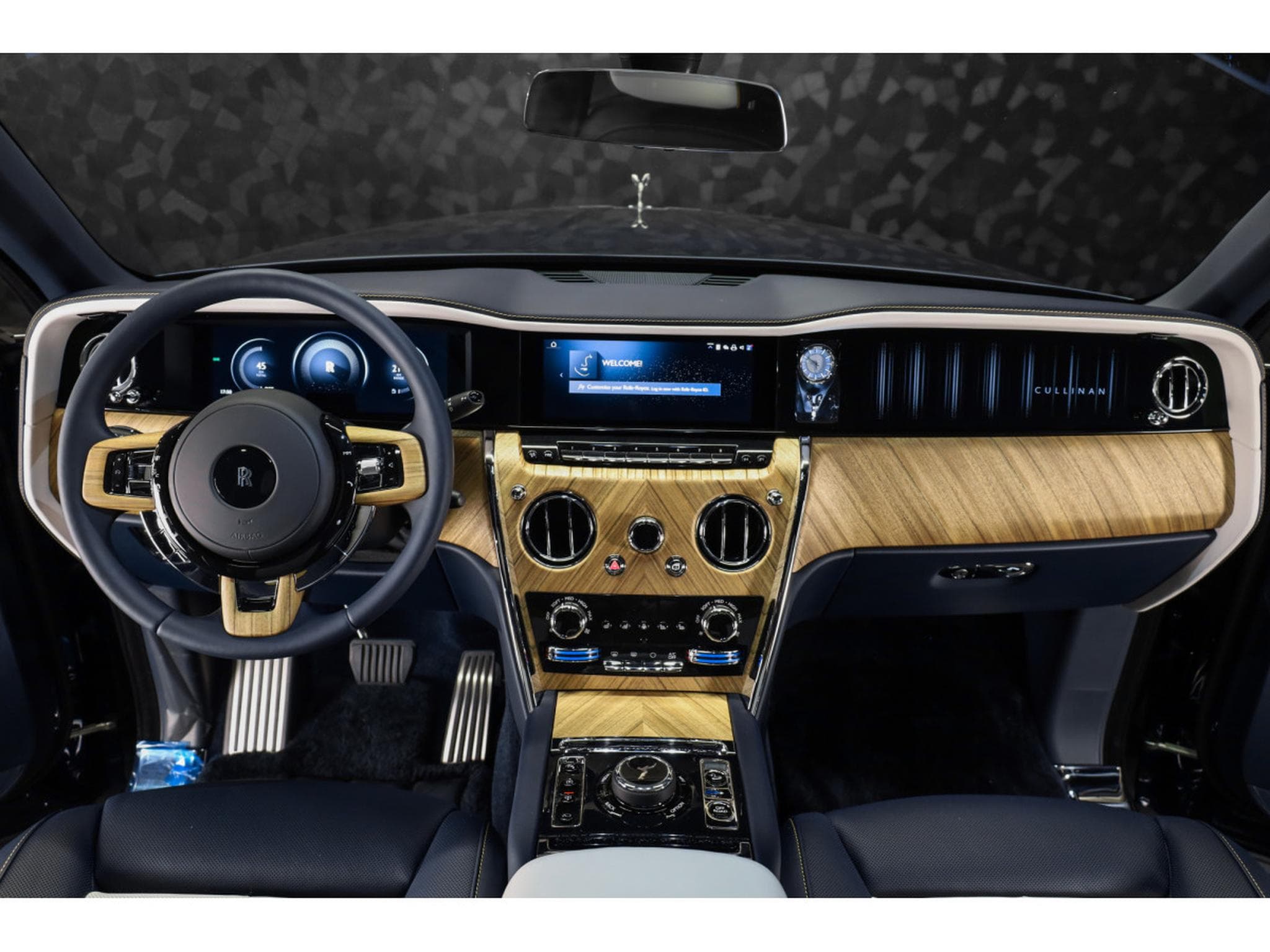 Rolls-Royce Cullinan 6.75 V12 - Midnight Sapphire (2026) - Photo 8