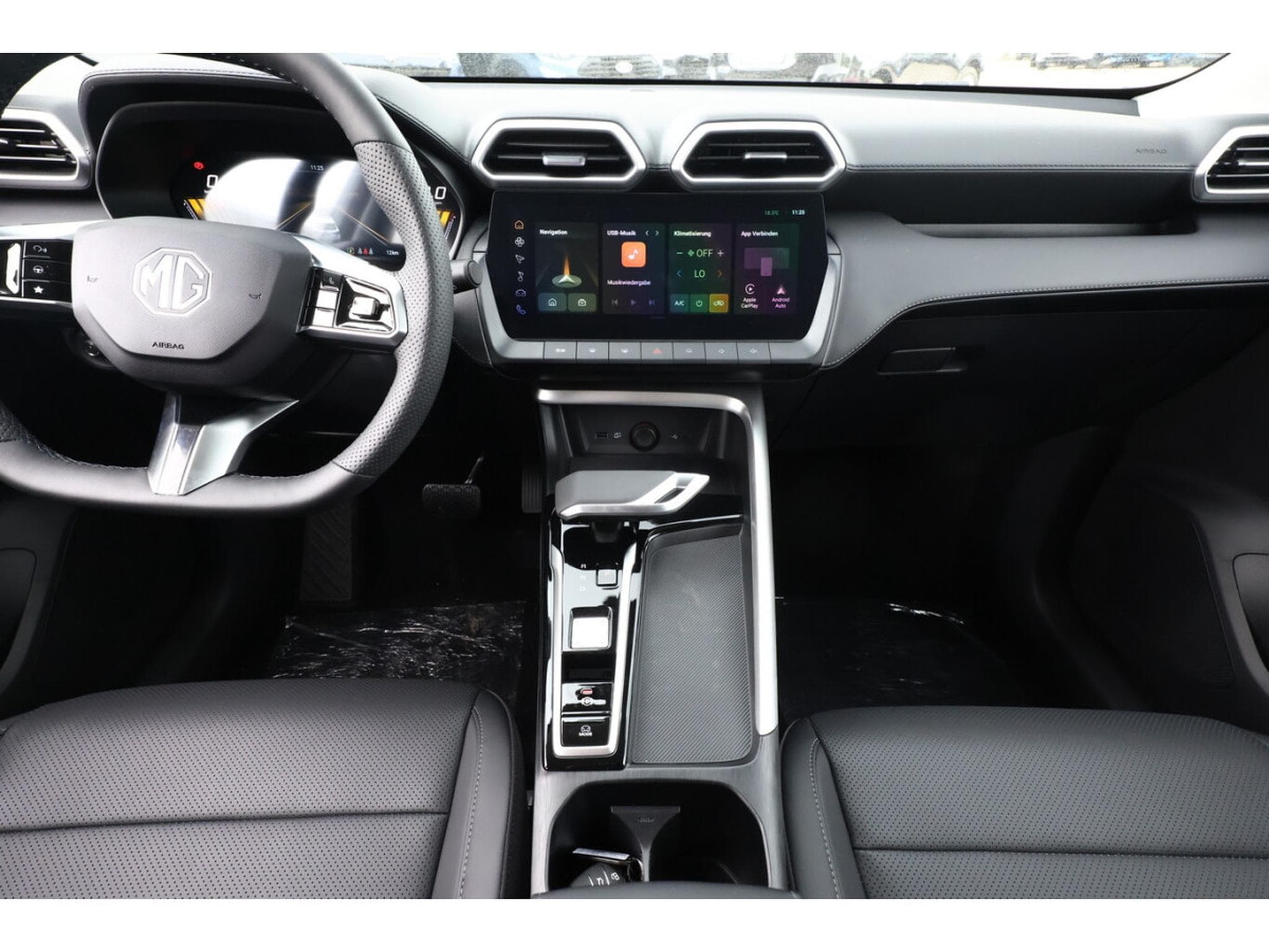 MG ZS 1.5 PHEV 197 Auto  Luxury (2026) - Photo 8