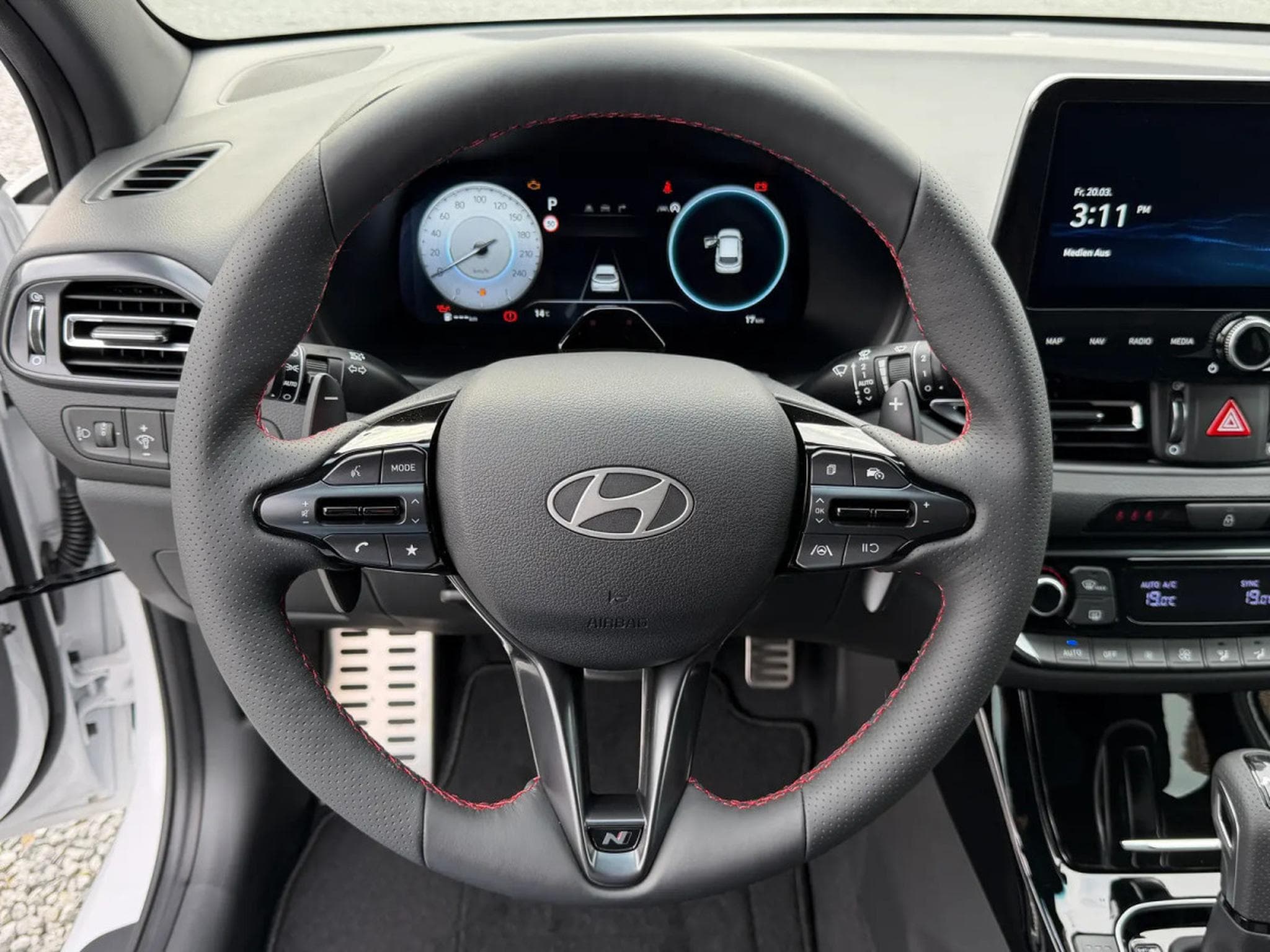 Hyundai i30 1.5 T-GDI 150 DCT N-Line (2026) - Photo 8