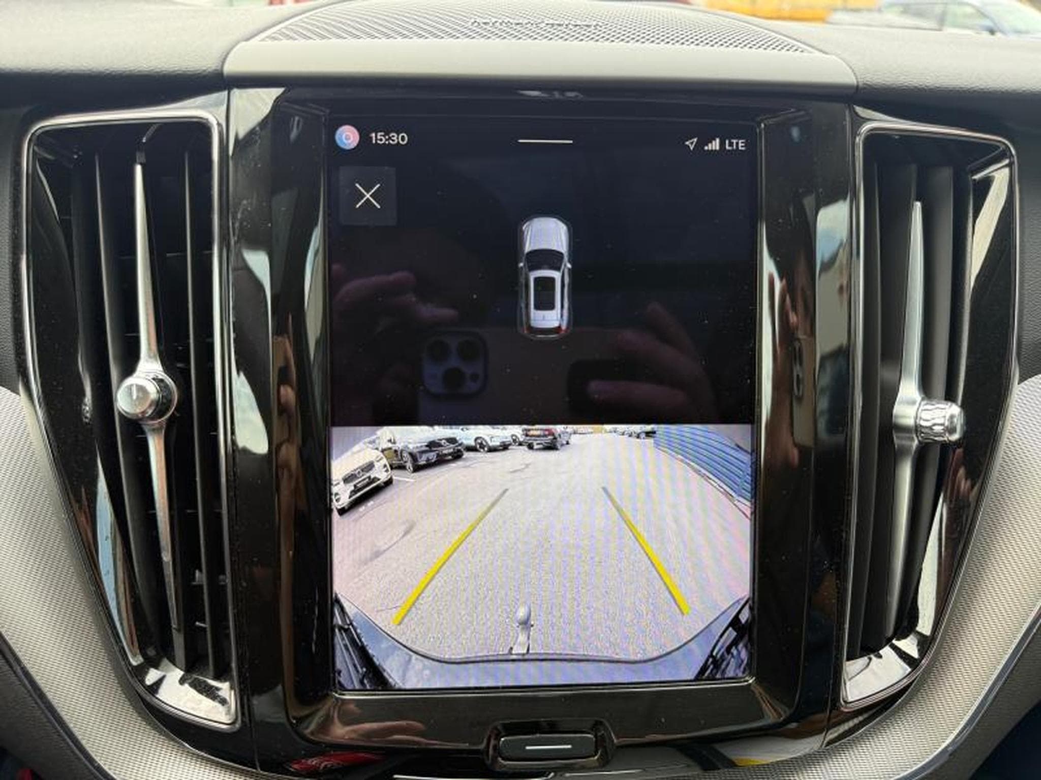 Volvo XC60 B4 Plus Dark / Essence (2024) - Photo 17