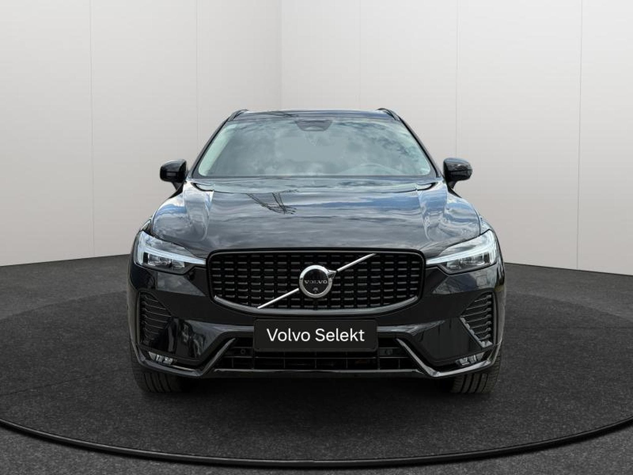 Volvo XC60 B4 Plus Dark / Essence (2024) - Photo 8
