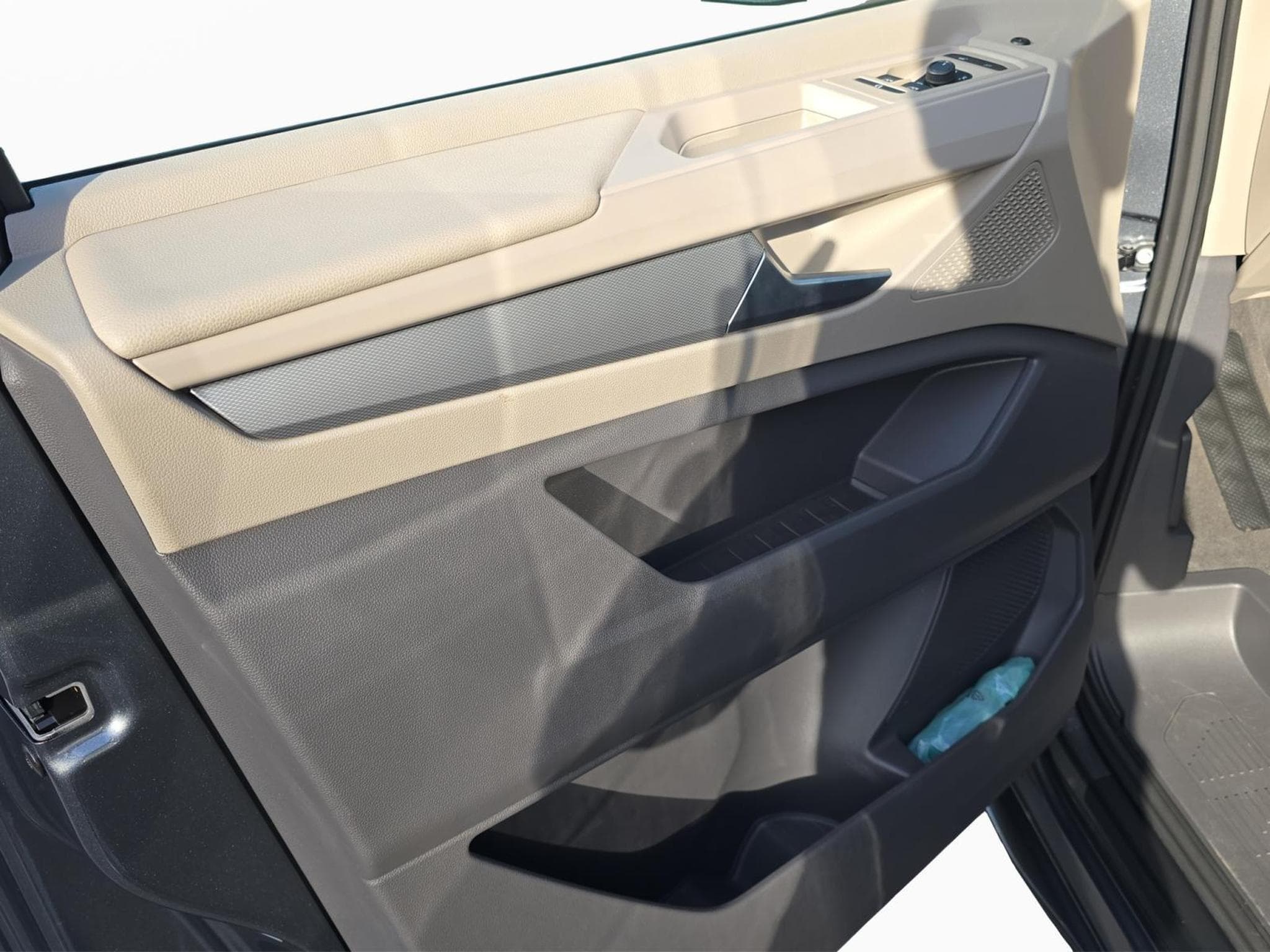 VW California Coast (2026) - Photo 14