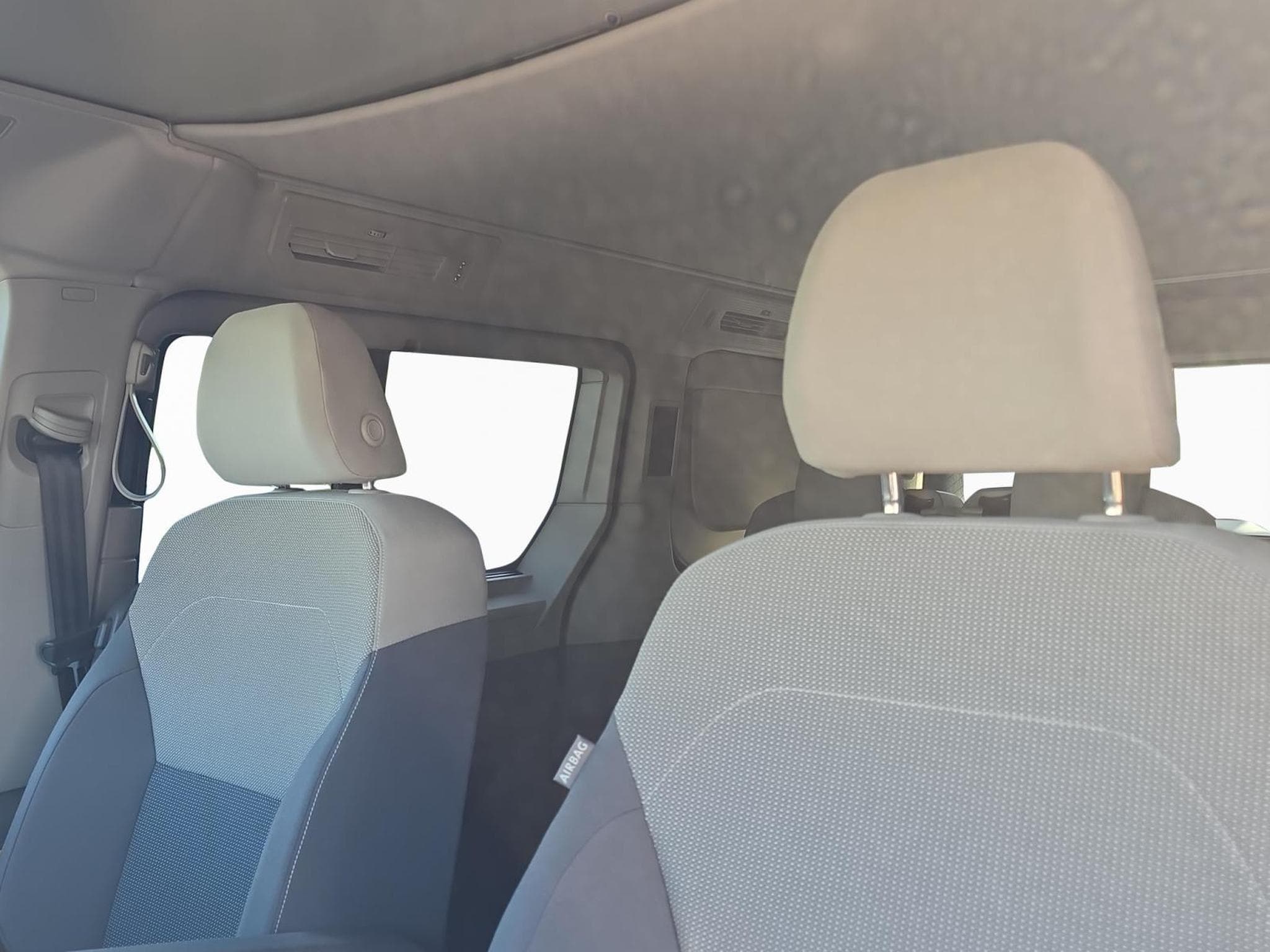 VW California Coast (2026) - Photo 15