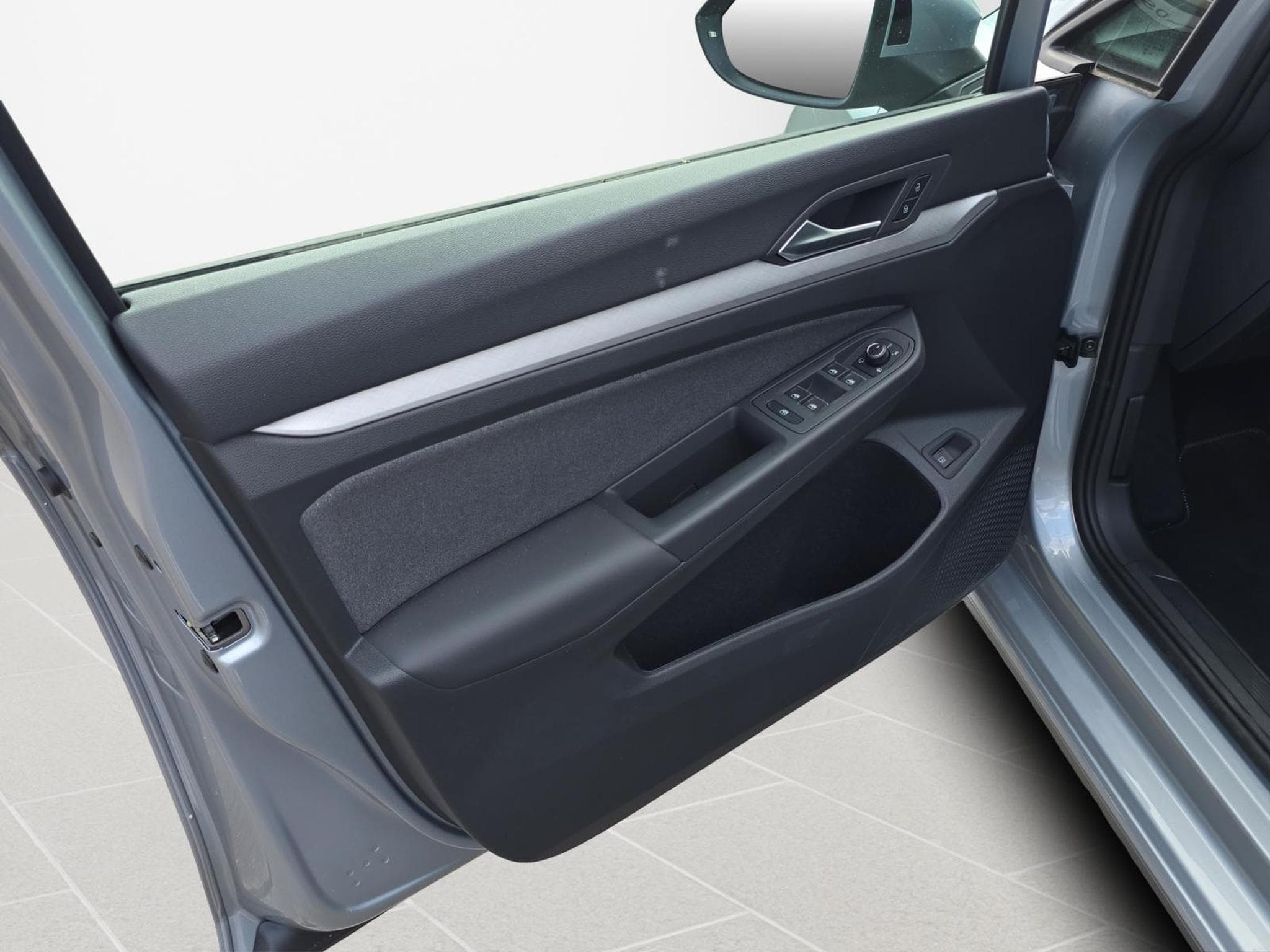 VW Golf Life (2026) - Photo 14