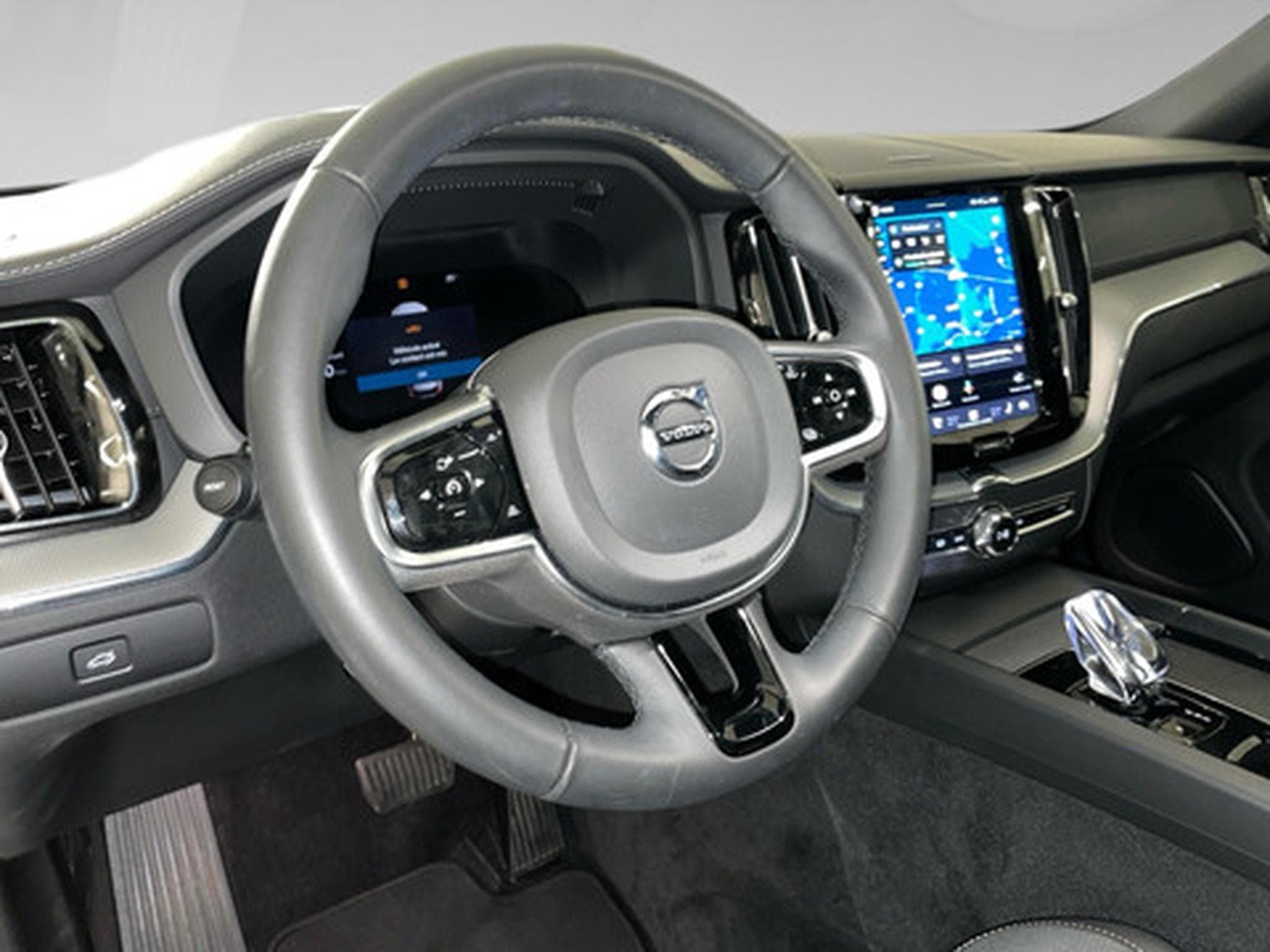Volvo XC60 2.0 B4 D 4x4 Ultimate Dark Aut. (2023) - Photo 8