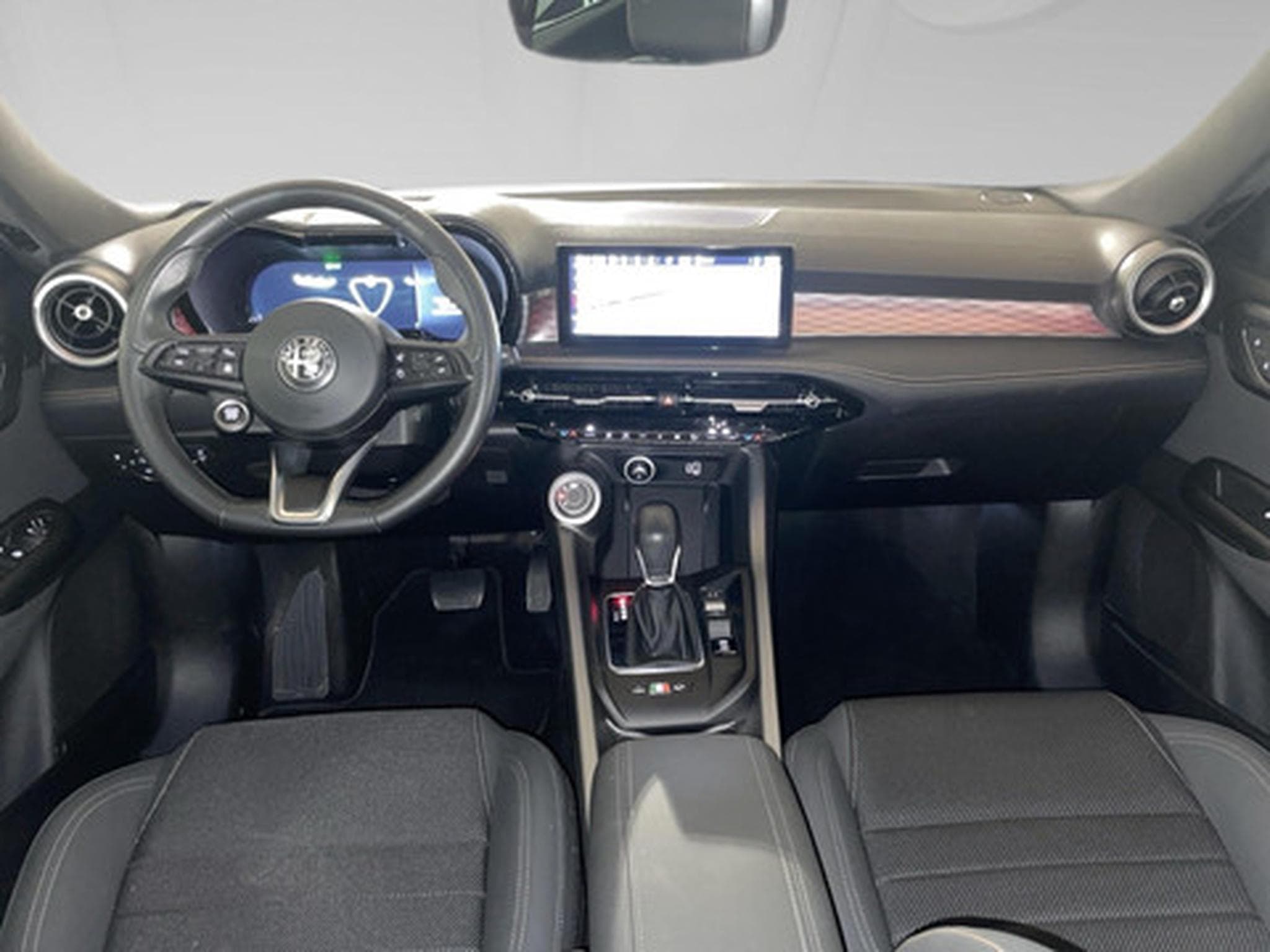 Alfa-Romeo Tonale 1.3T PHEV (2023) - Photo 5