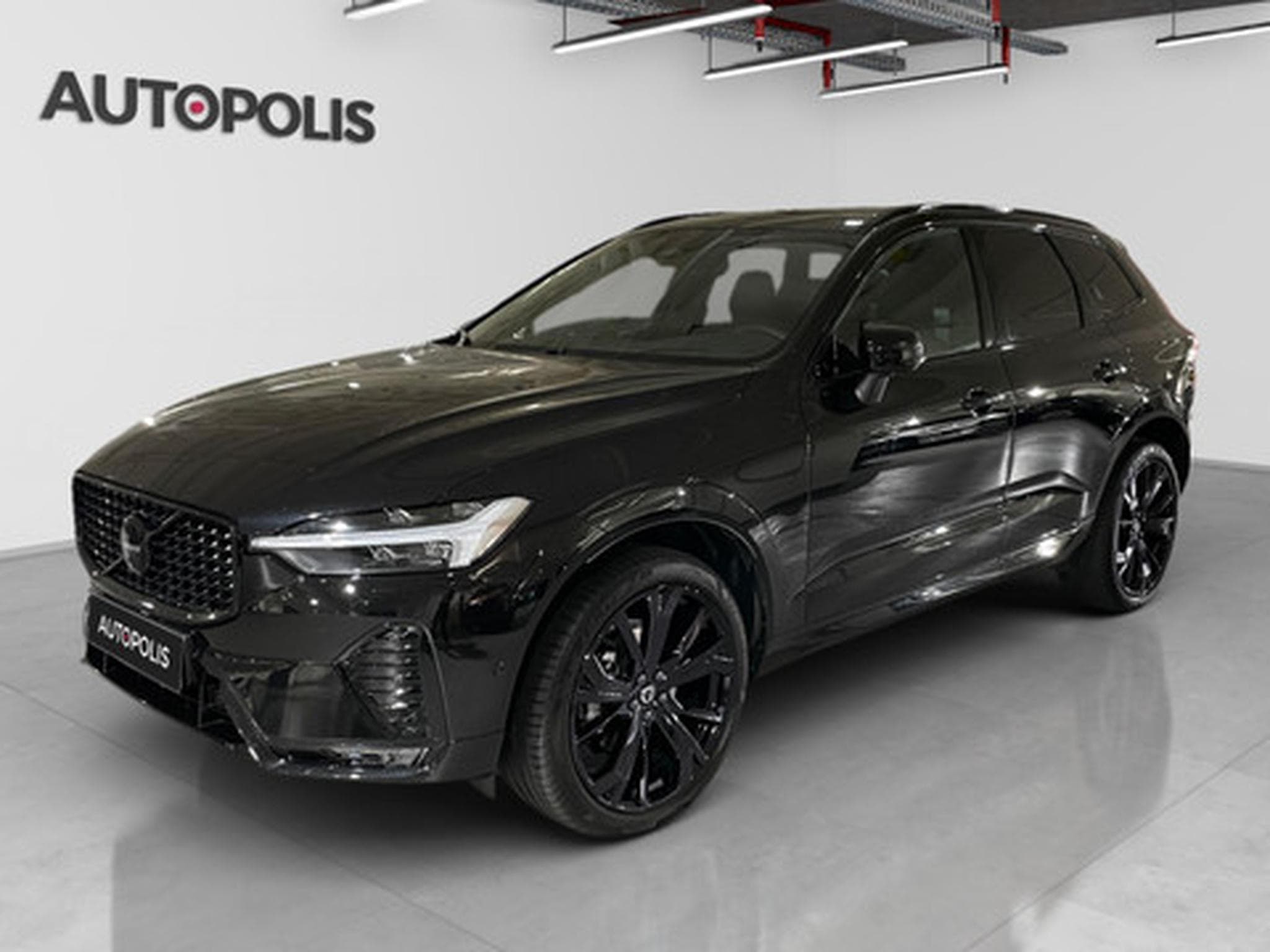 Volvo XC60 B5 4x4 Core Aut. (2025) - Photo 1