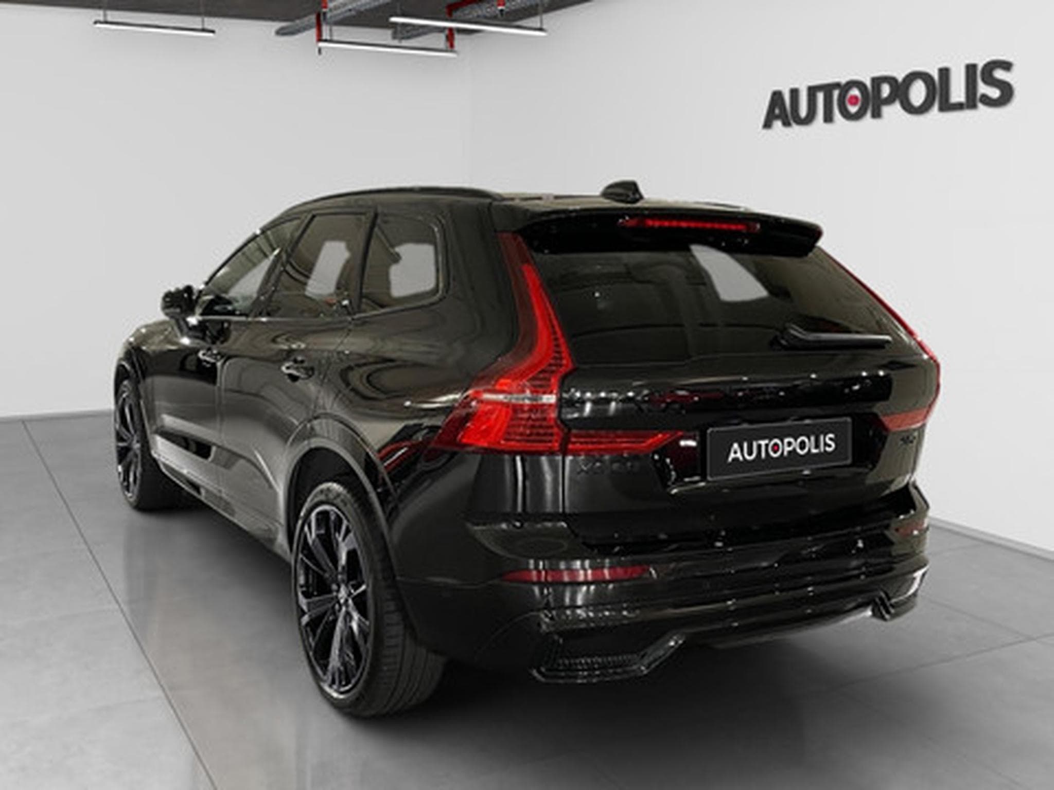 Volvo XC60 B5 4x4 Core Aut. (2025) - Photo 20
