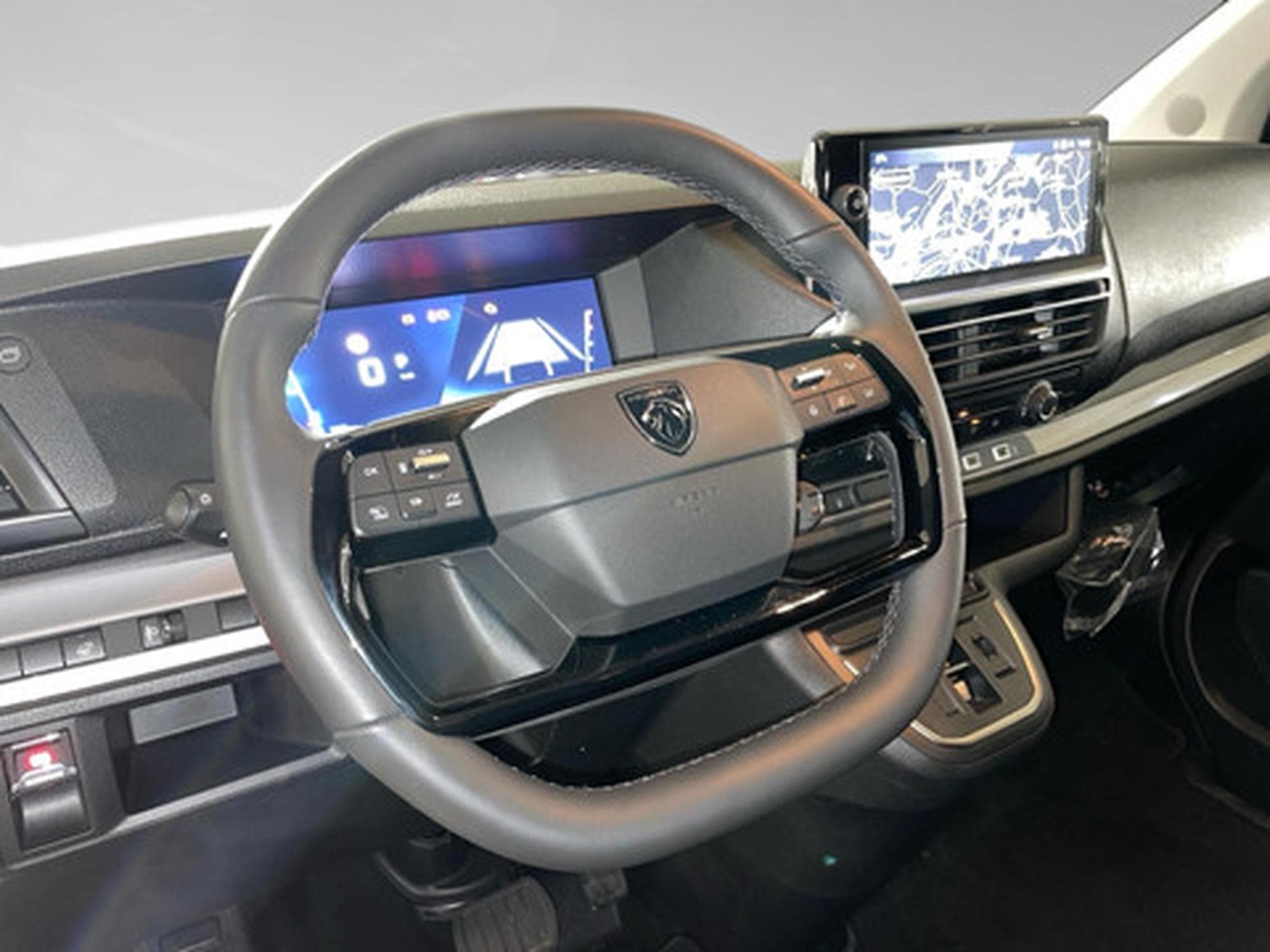 Peugeot Traveller 2.0 BlueHDi 130kW EAT8 (2025) - Photo 8